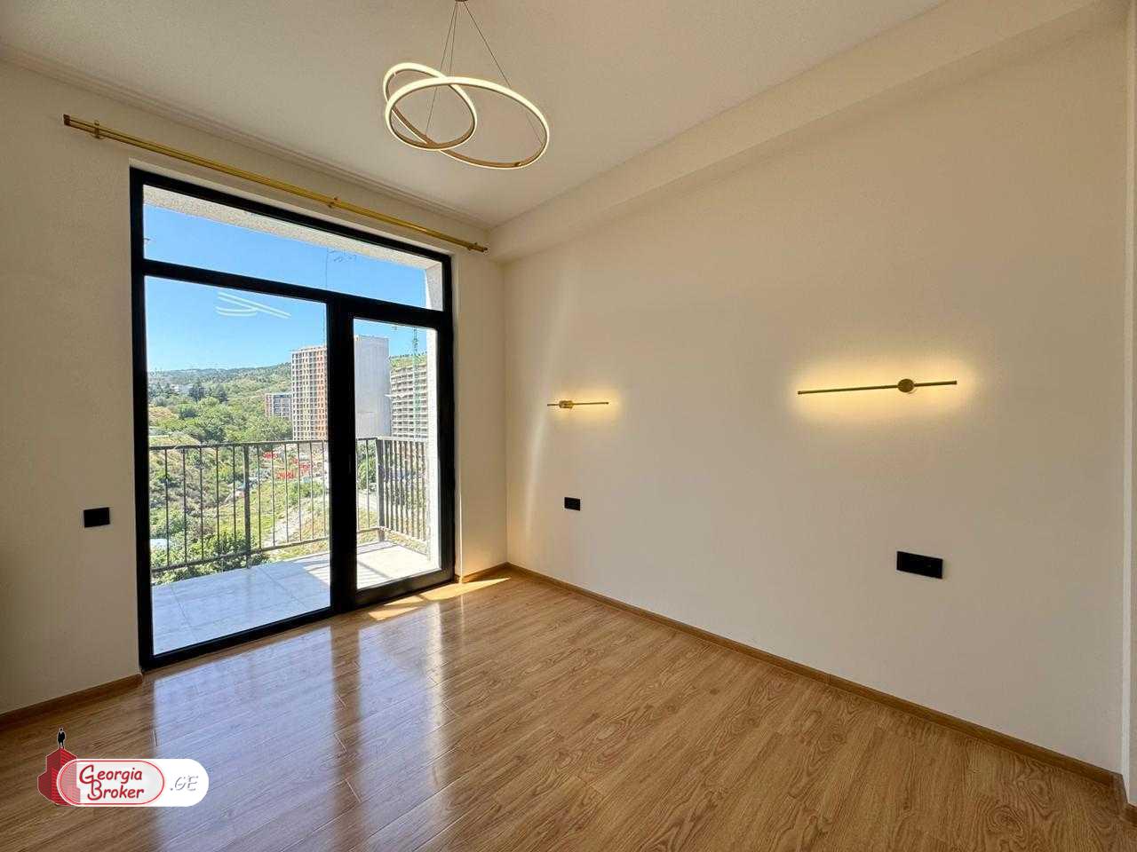 nearly repaired 3-room apartment for sale