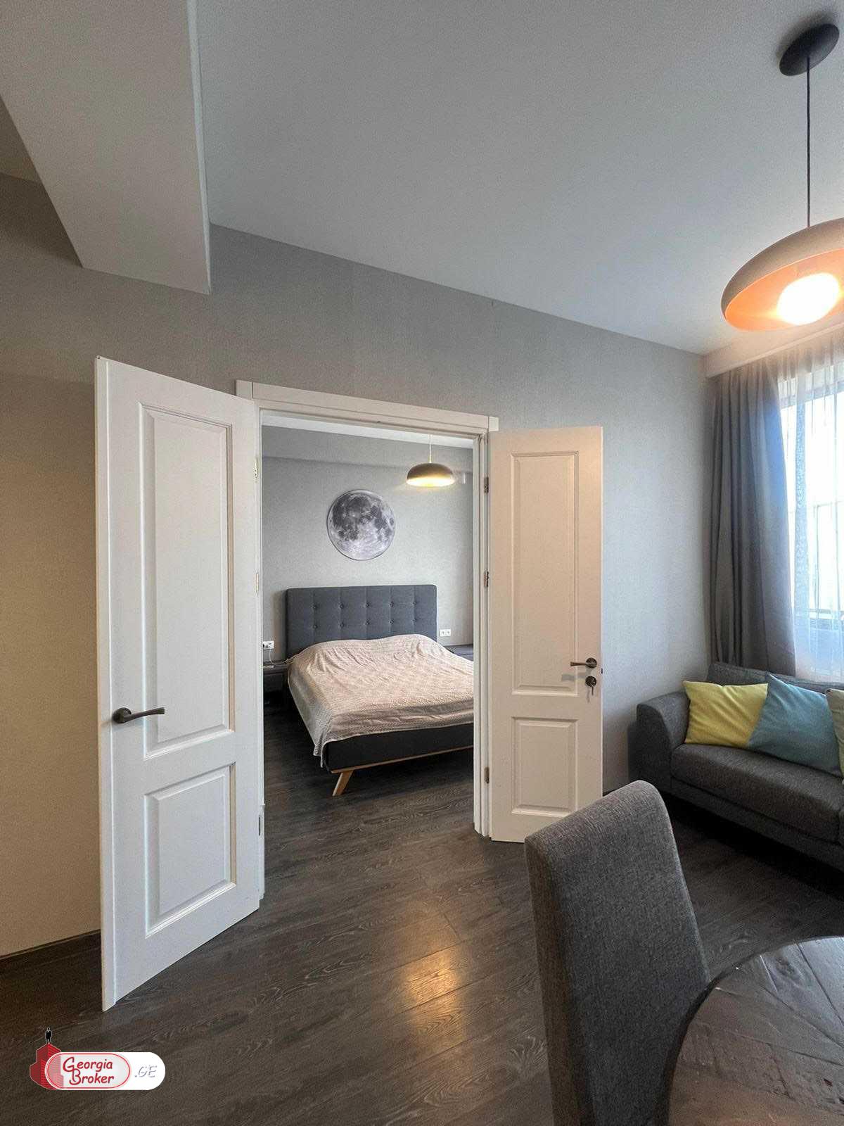 nearly repaired 2-room apartment for sale