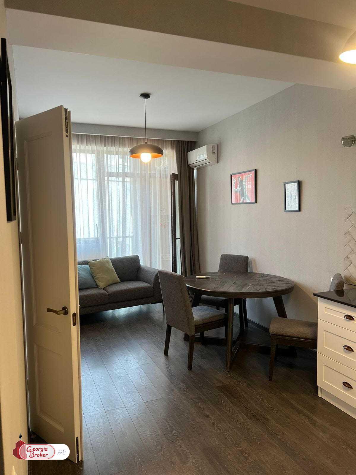 nearly repaired 2-room apartment for sale