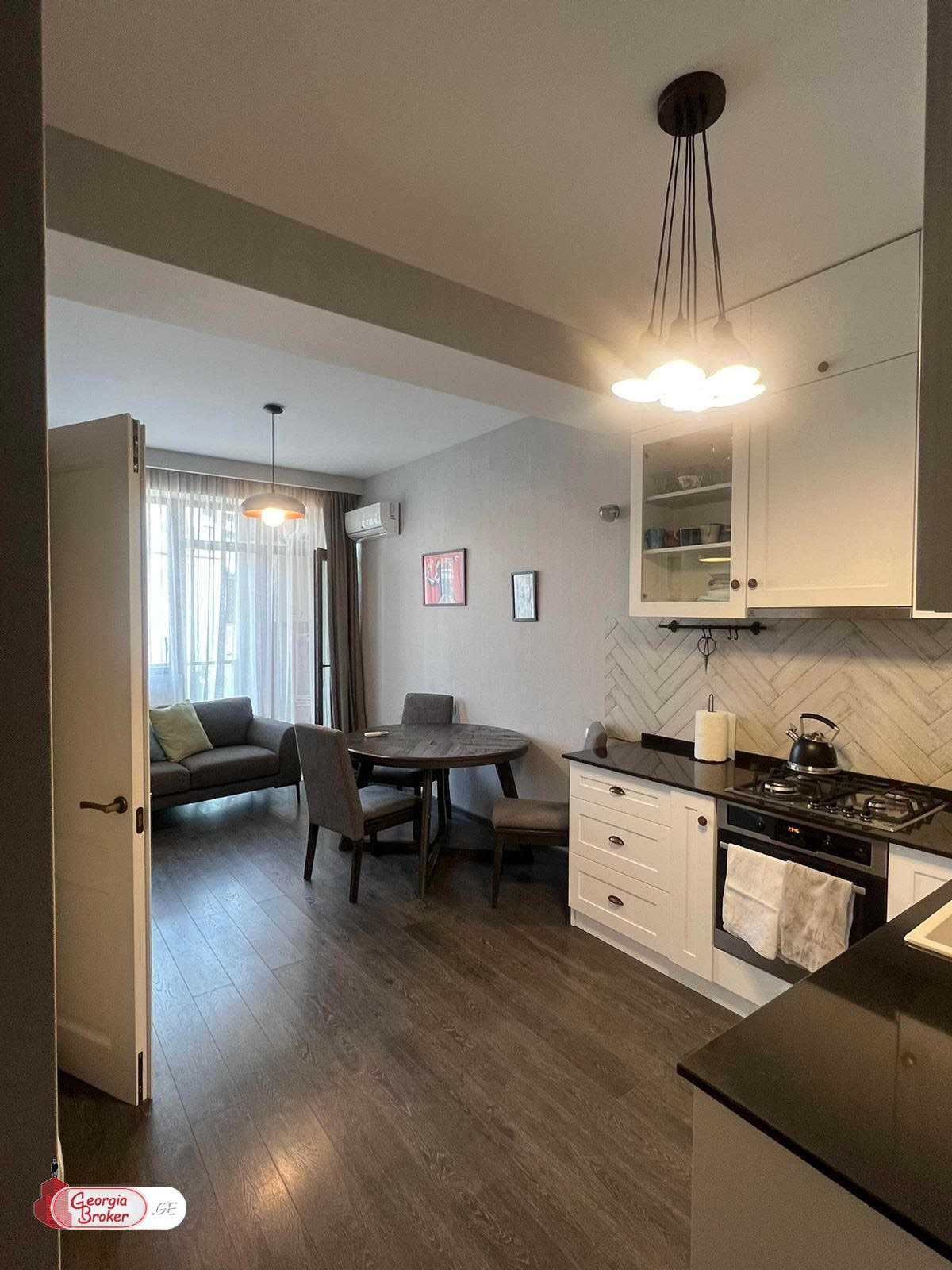 nearly repaired 2-room apartment for sale