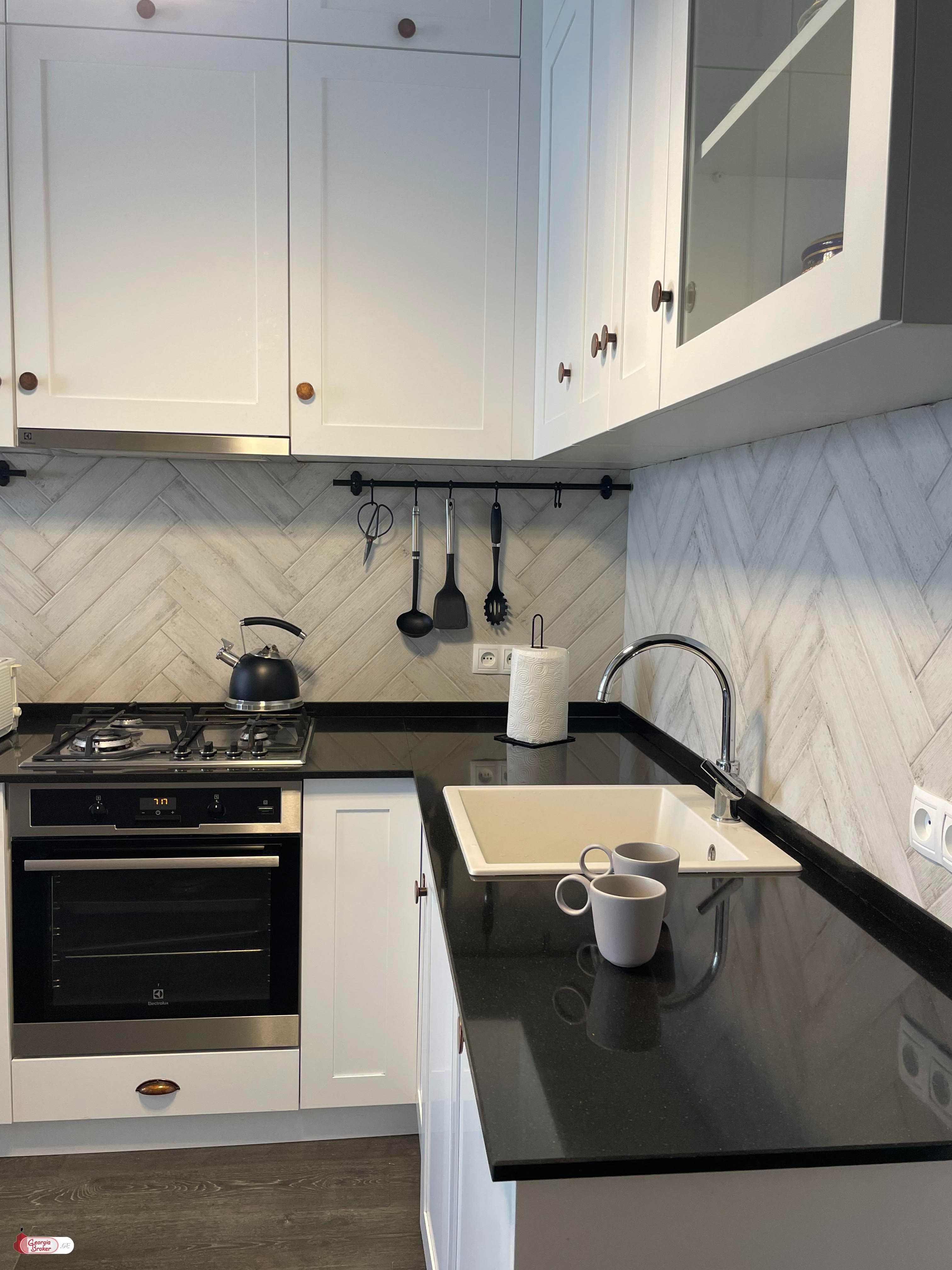 nearly repaired 2-room apartment for sale