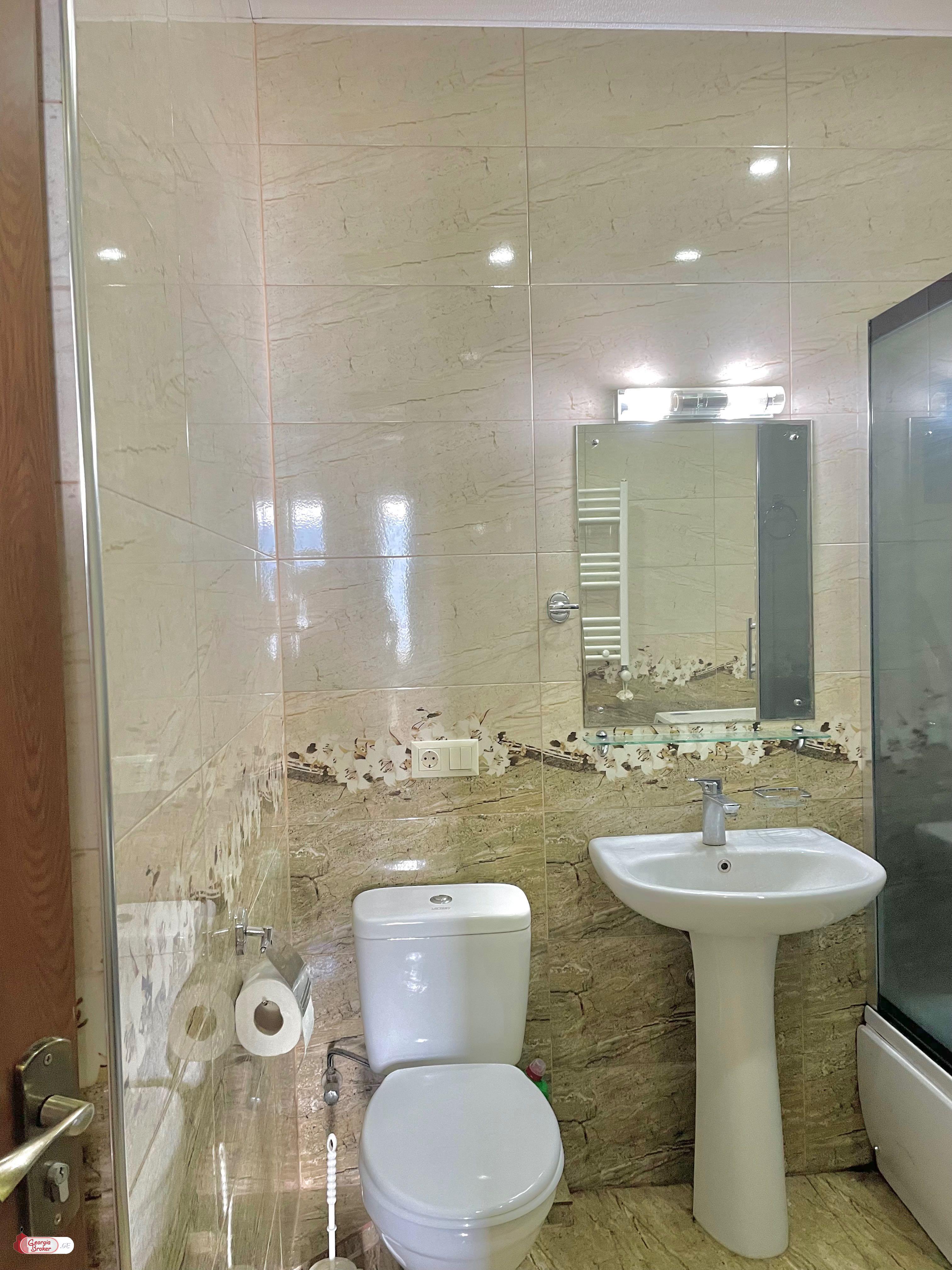 nearly repaired 3-room apartment for sale