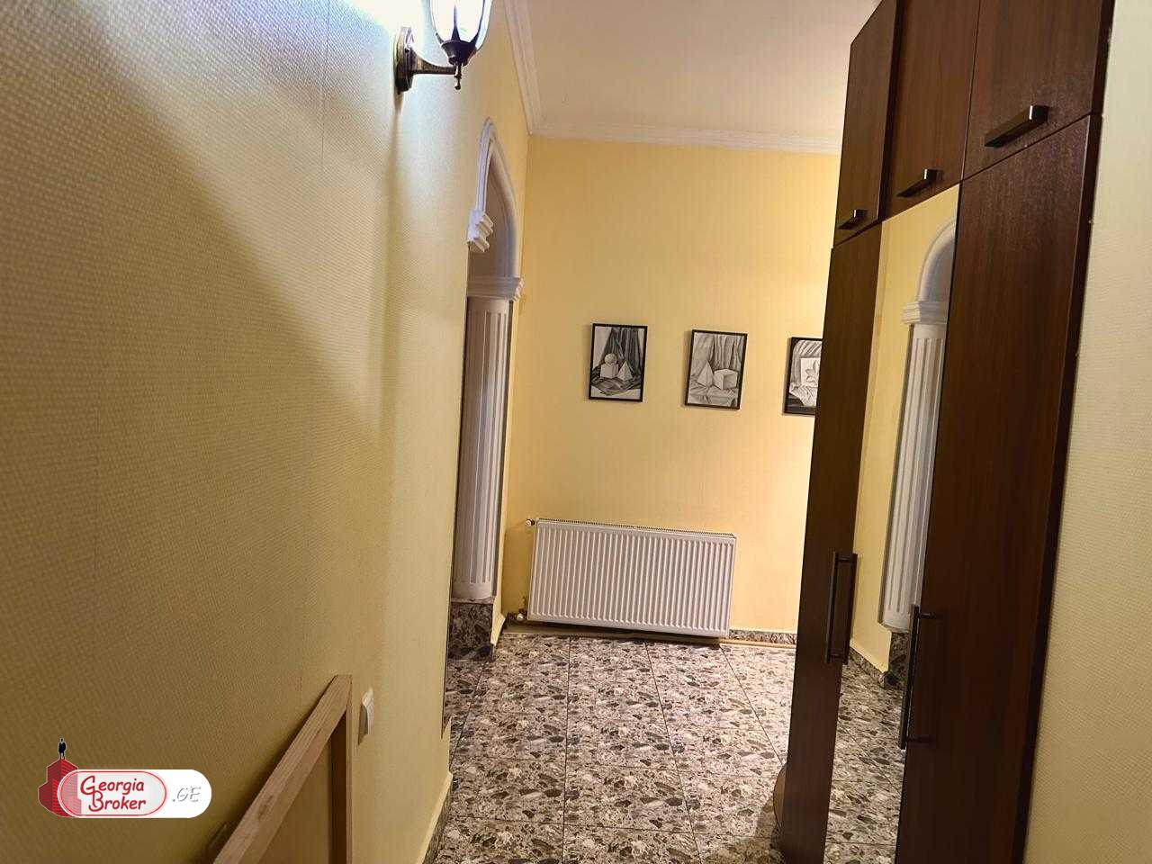 nearly repaired 3-room apartment for sale