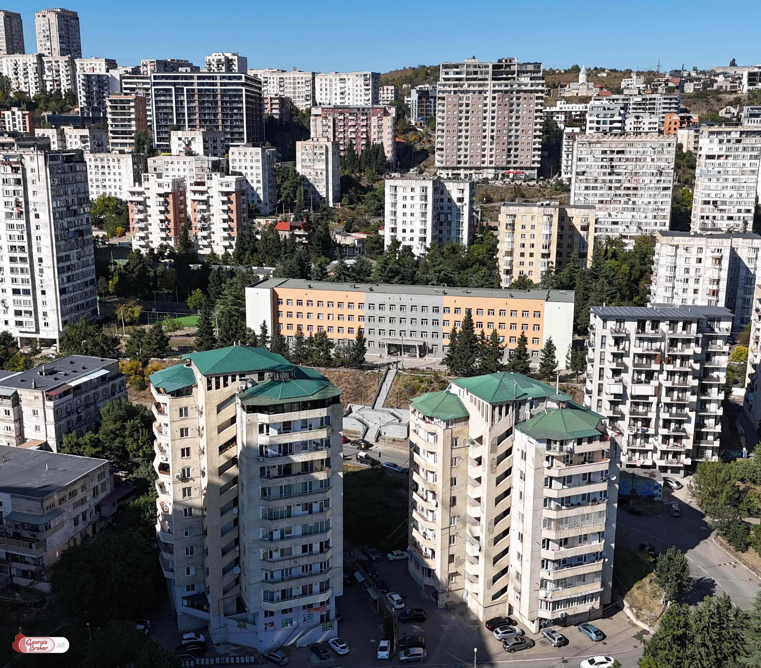 nearly repaired 3-room apartment for sale