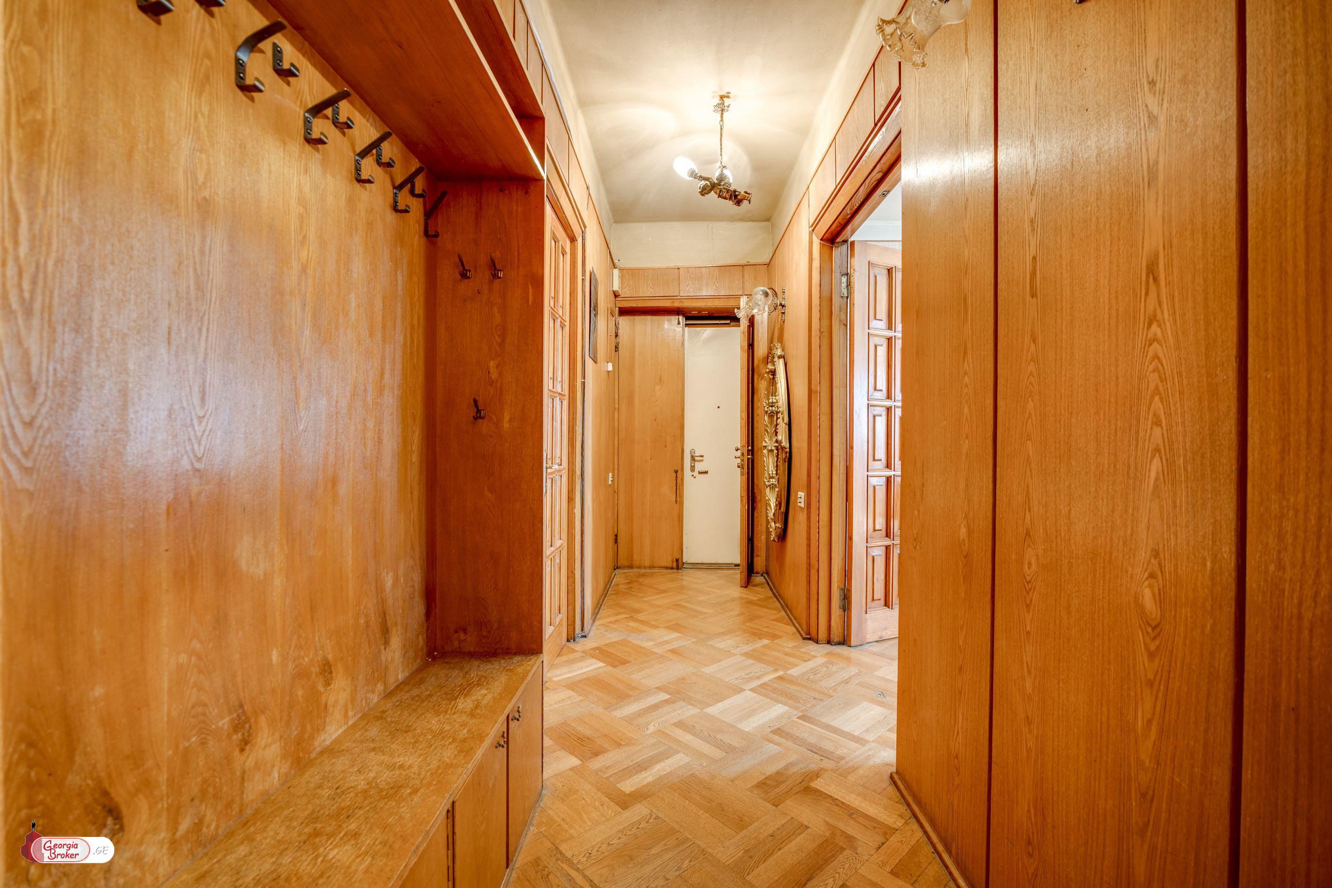 old repaired 5-room apartment for sale