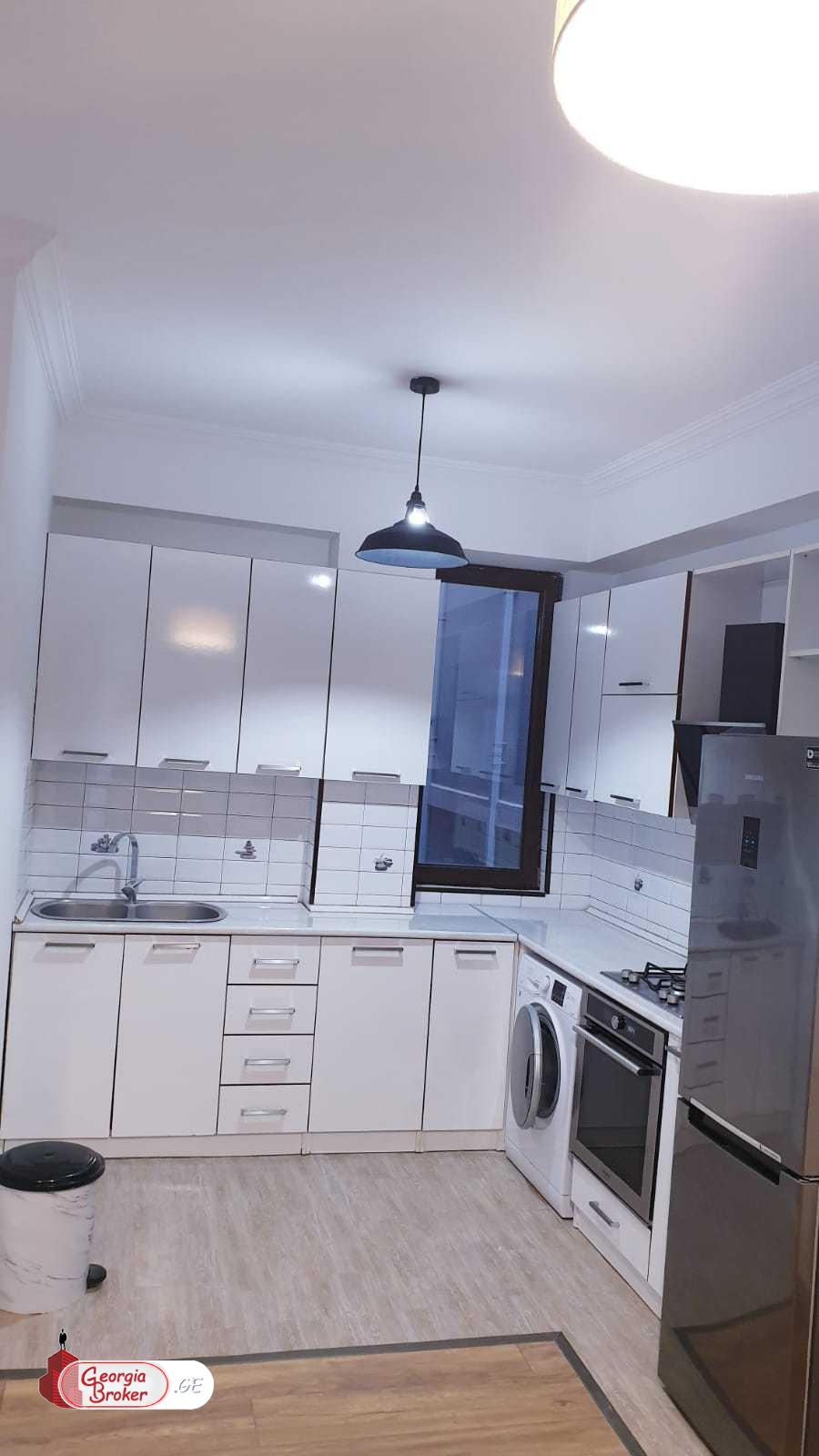 nearly repaired 2-room apartment for rent