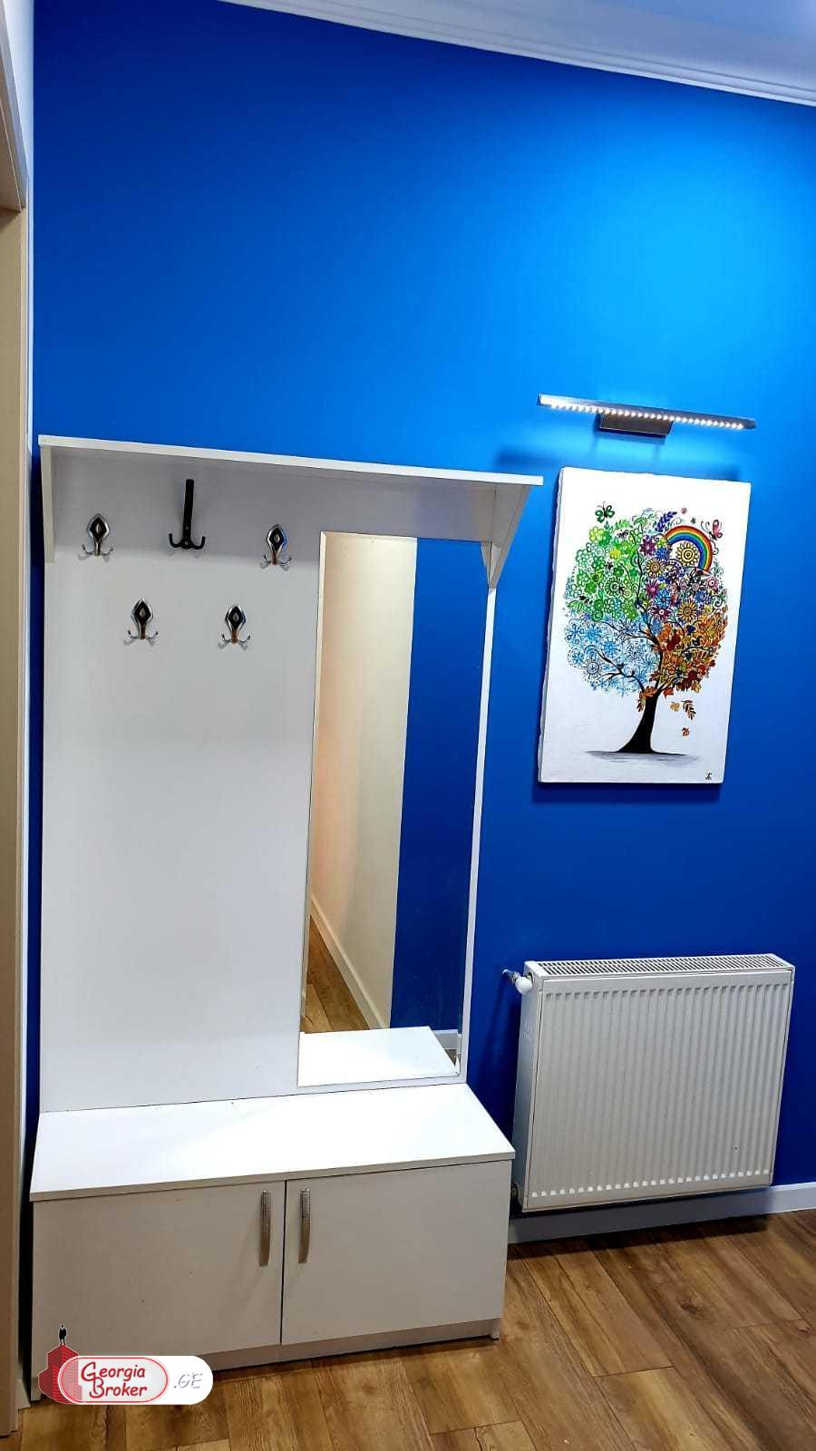 nearly repaired 2-room apartment for rent