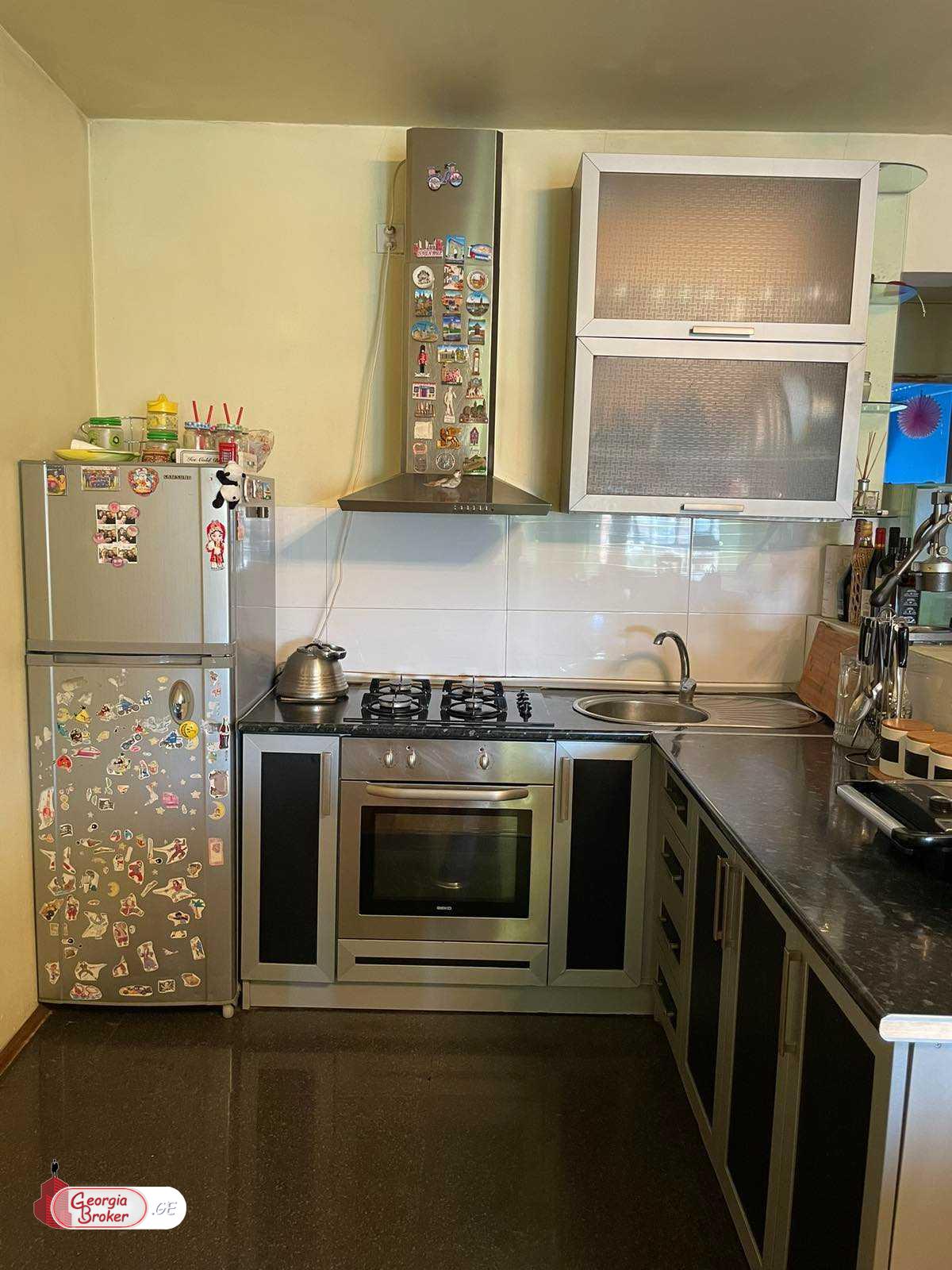 nearly repaired 3-room apartment for sale