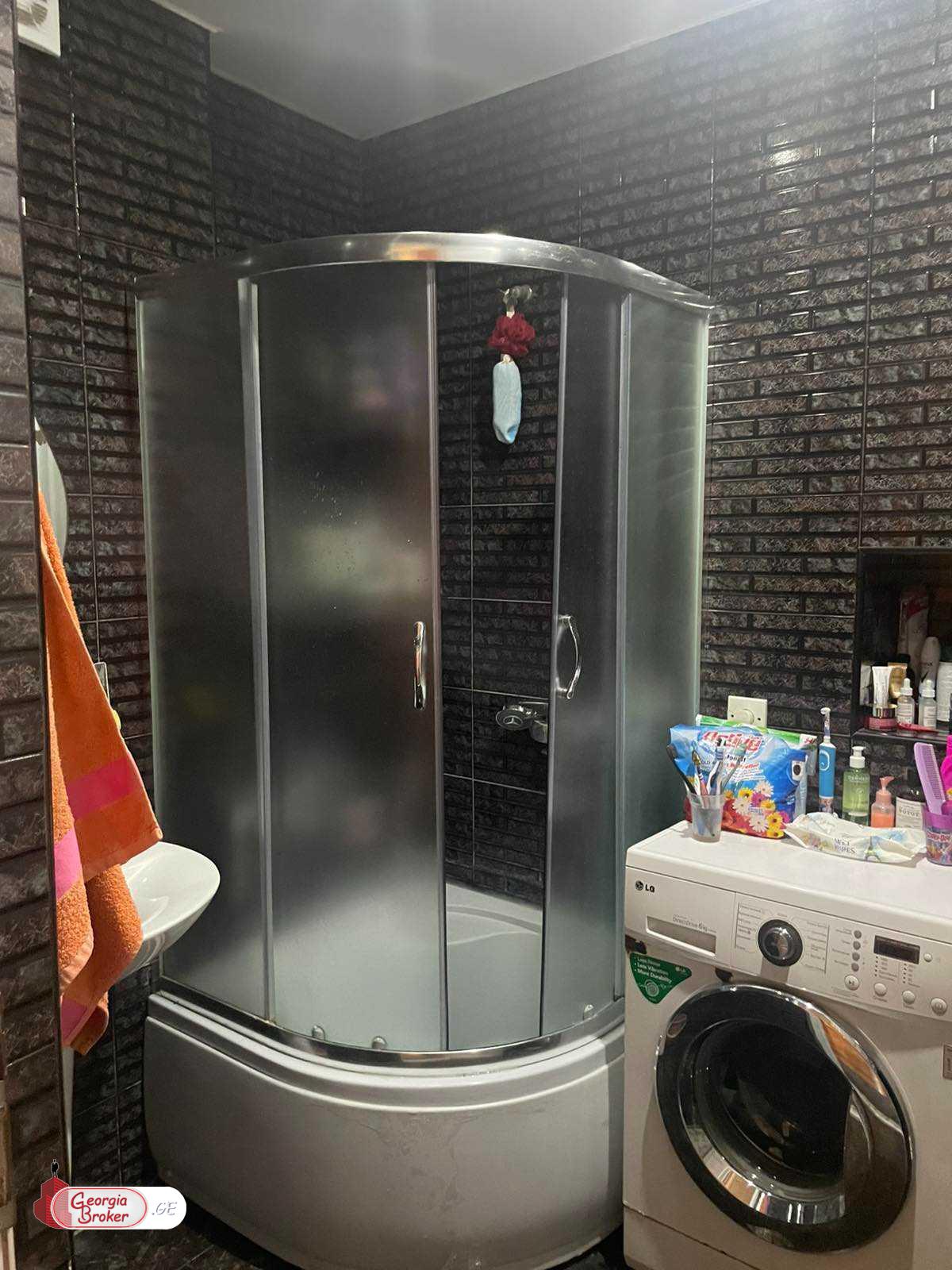 nearly repaired 3-room apartment for sale