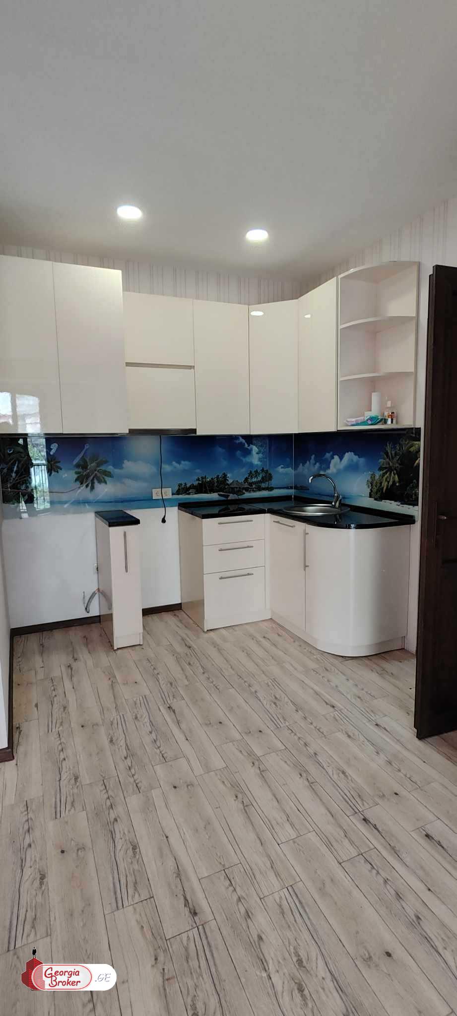 იყიდება ახალი გარემონტებული 2 ოთახიანი ბინა