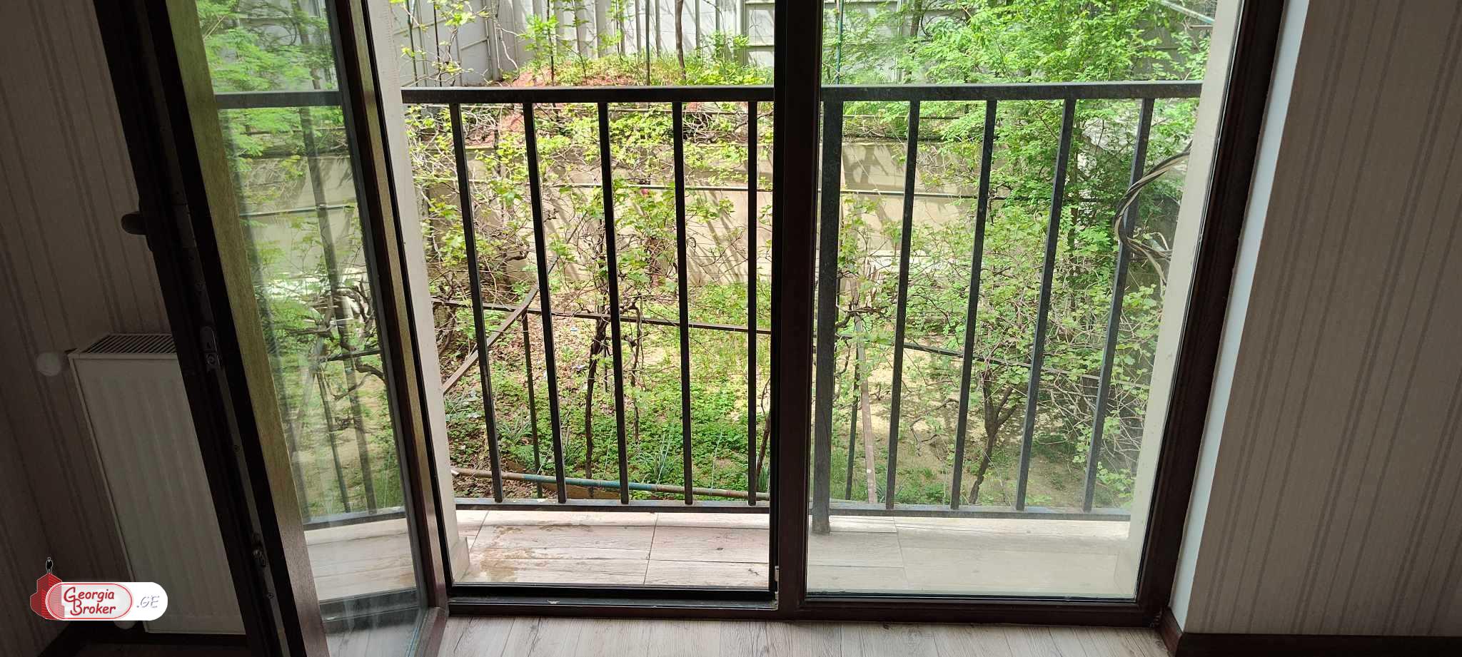 იყიდება ახალი გარემონტებული 2 ოთახიანი ბინა