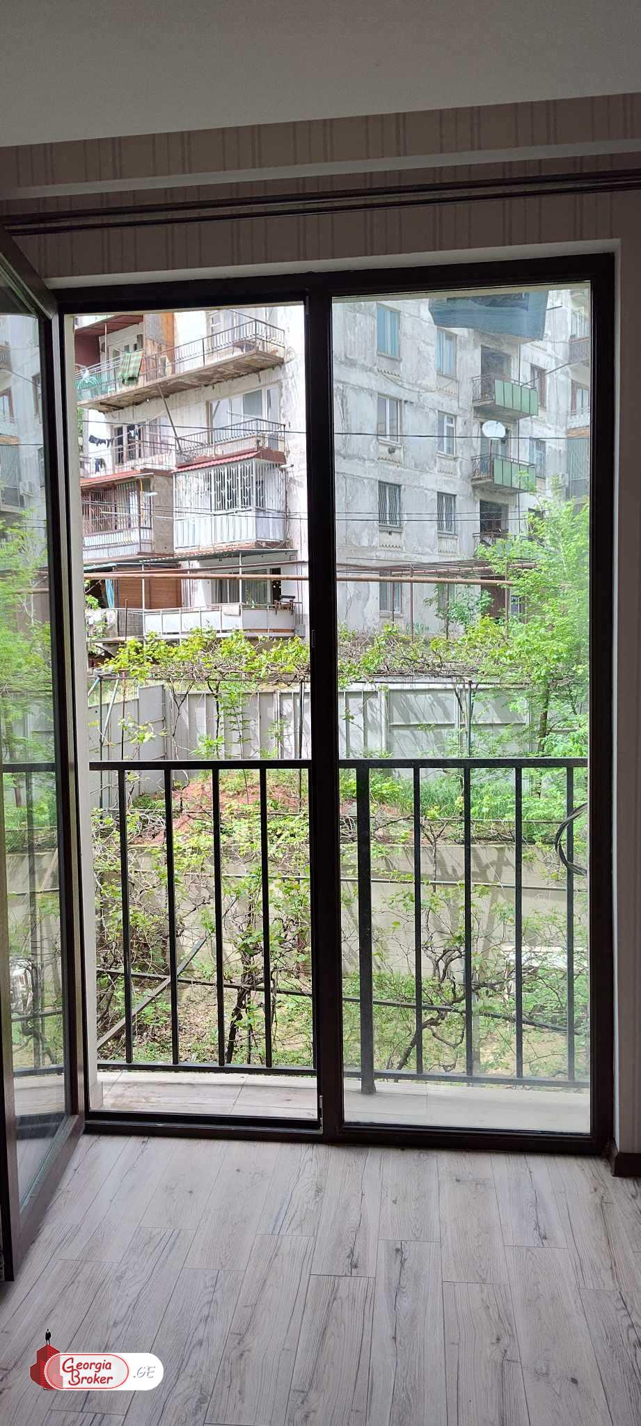 იყიდება ახალი გარემონტებული 2 ოთახიანი ბინა