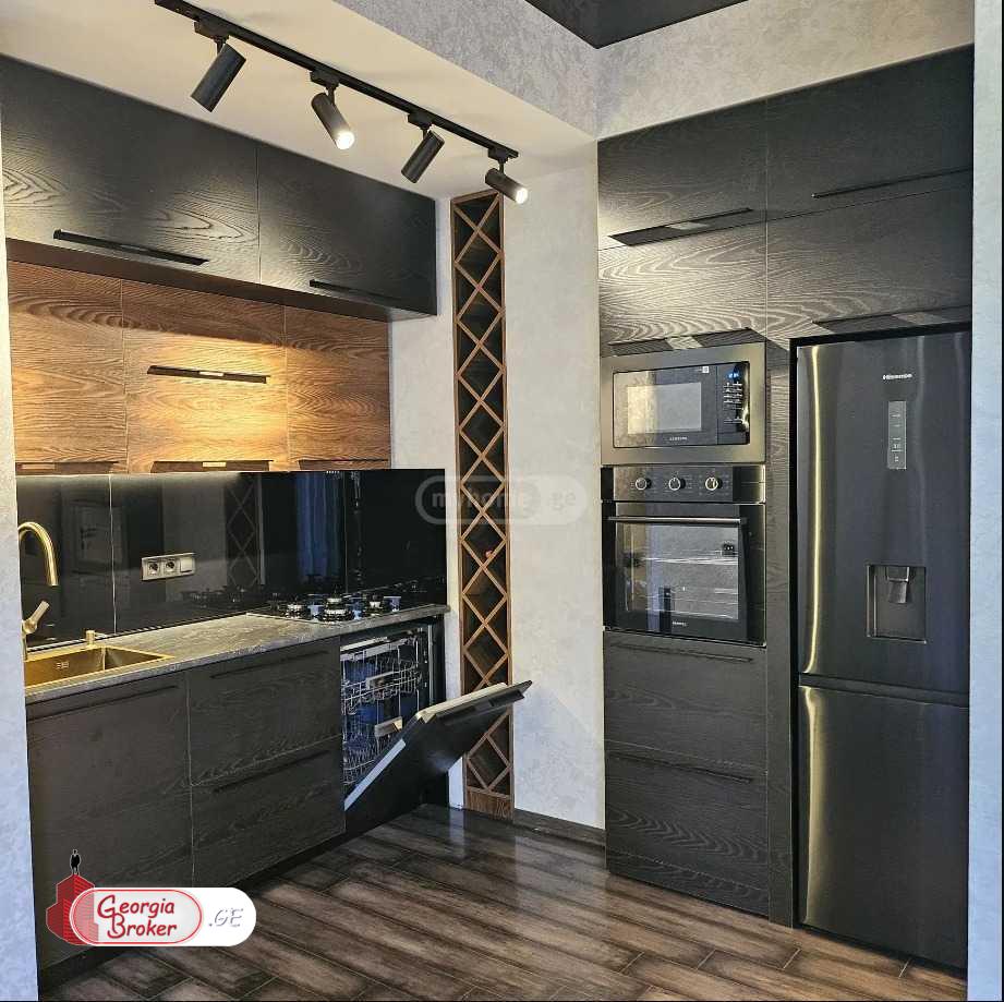 nearly repaired 2-room apartment for sale