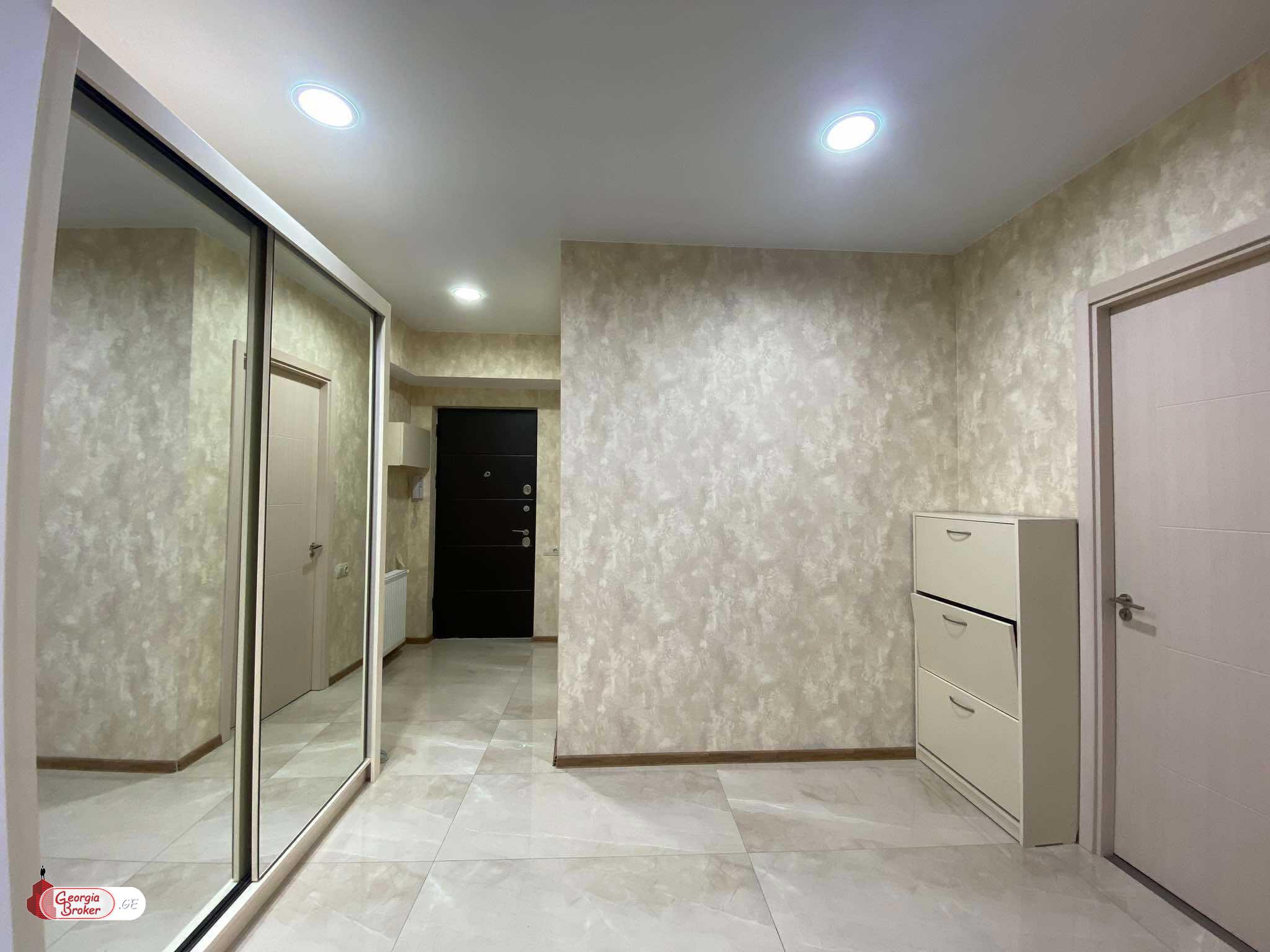 nearly repaired 3-room apartment for sale