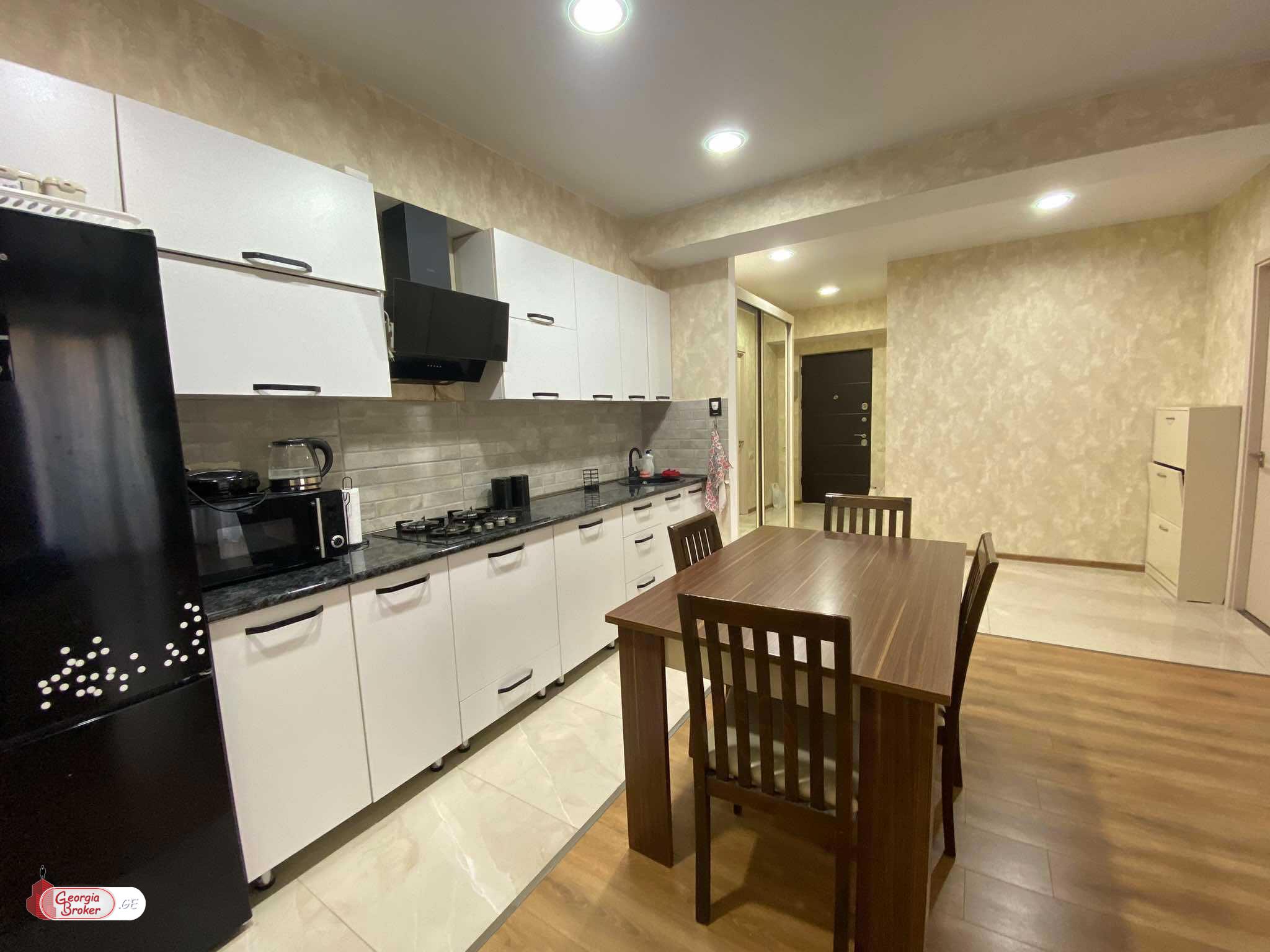 nearly repaired 3-room apartment for sale