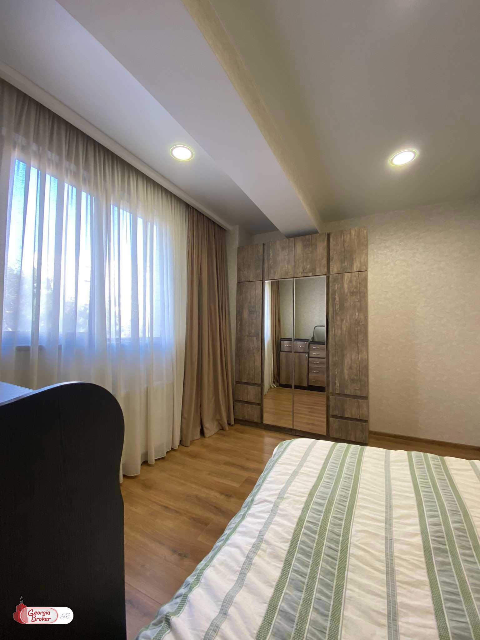 nearly repaired 3-room apartment for sale