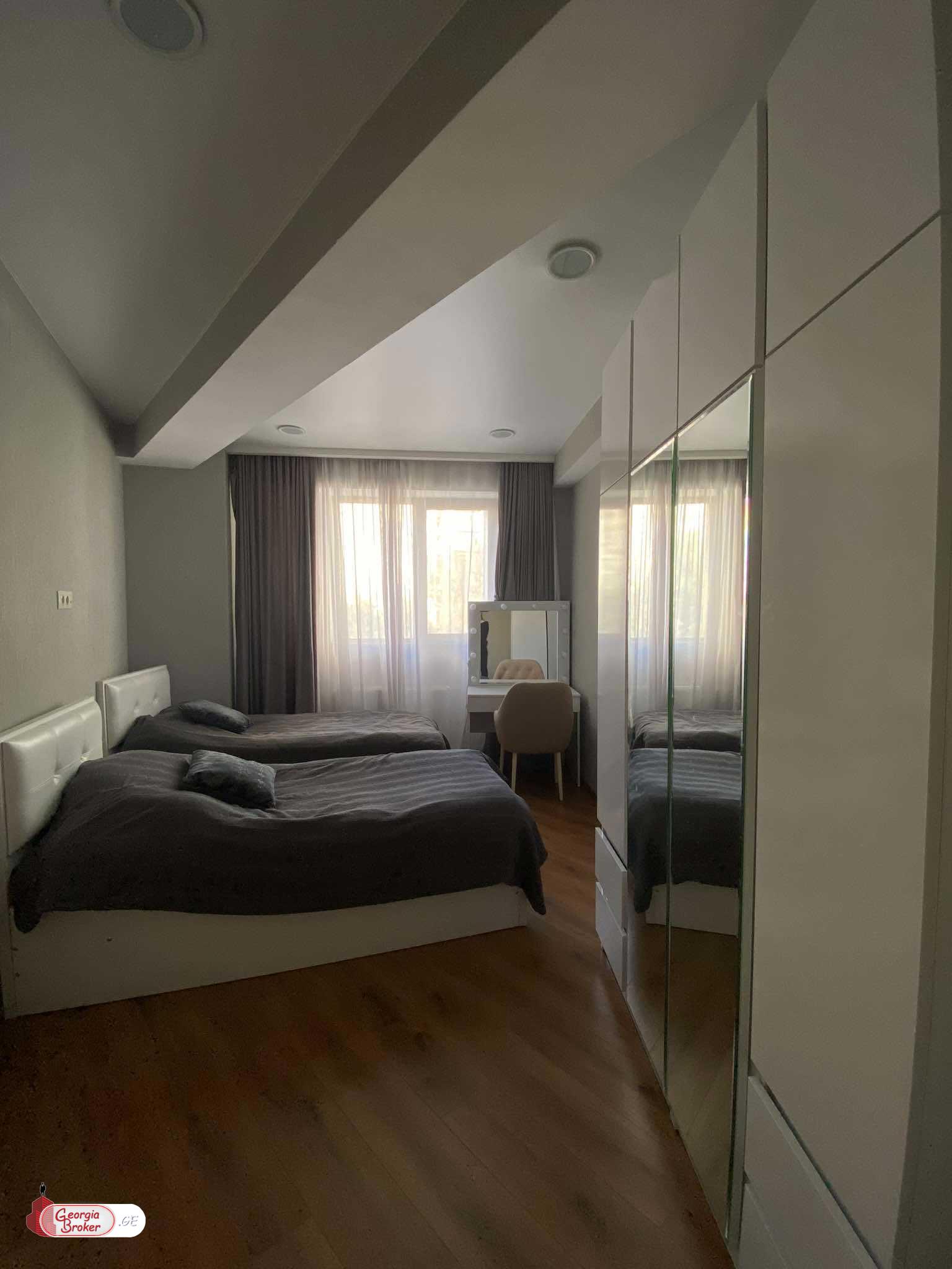 nearly repaired 3-room apartment for sale