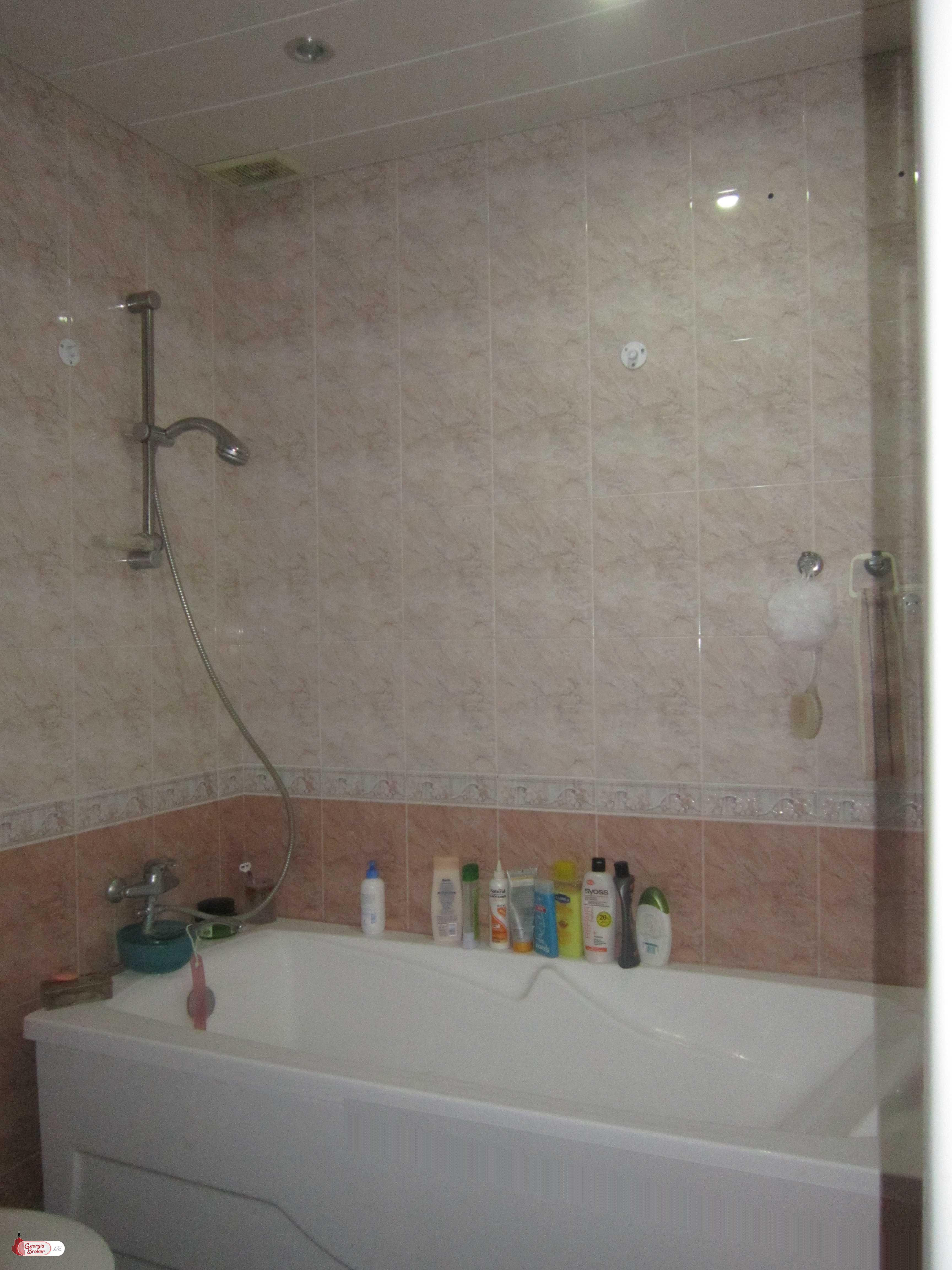 nearly repaired 5-room apartment for sale