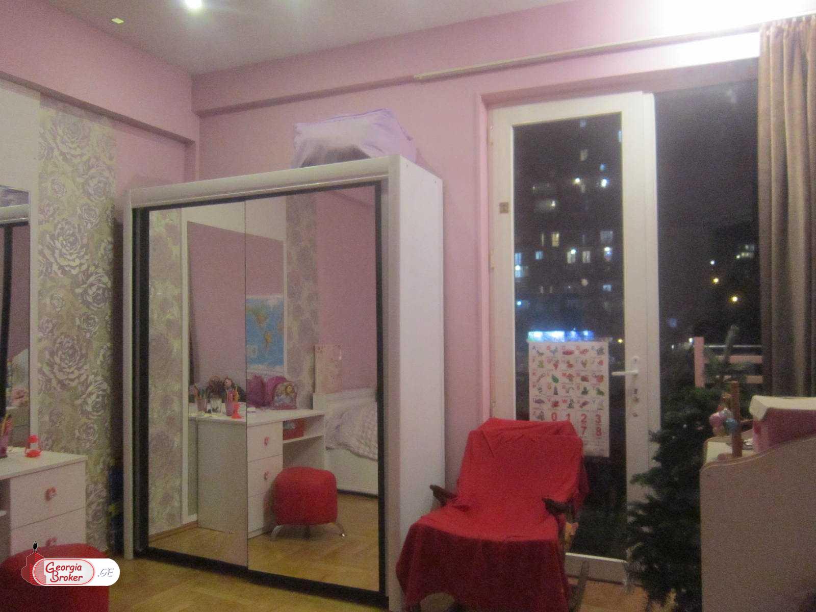 nearly repaired 5-room apartment for sale