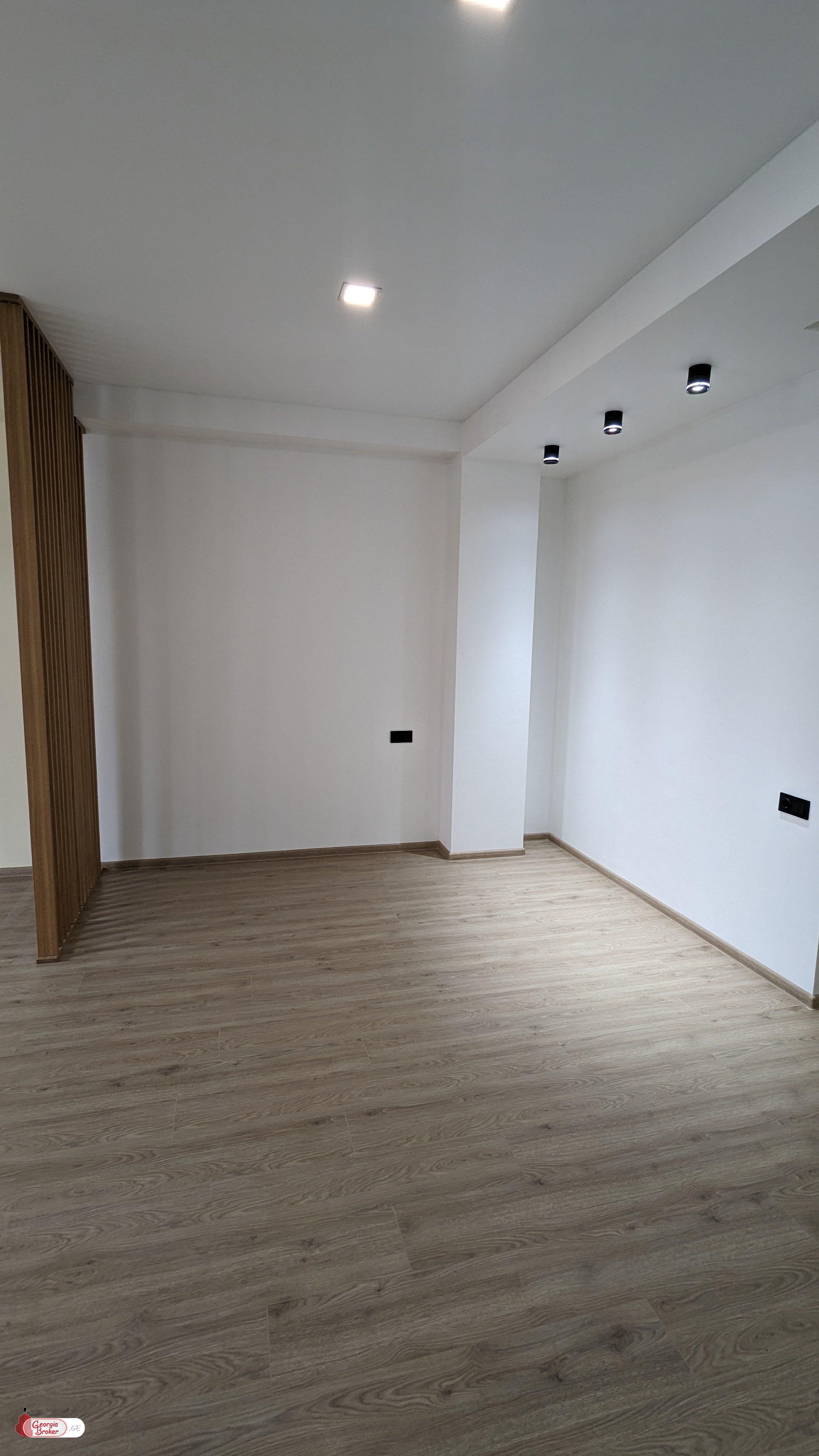 nearly repaired 2-room apartment for sale