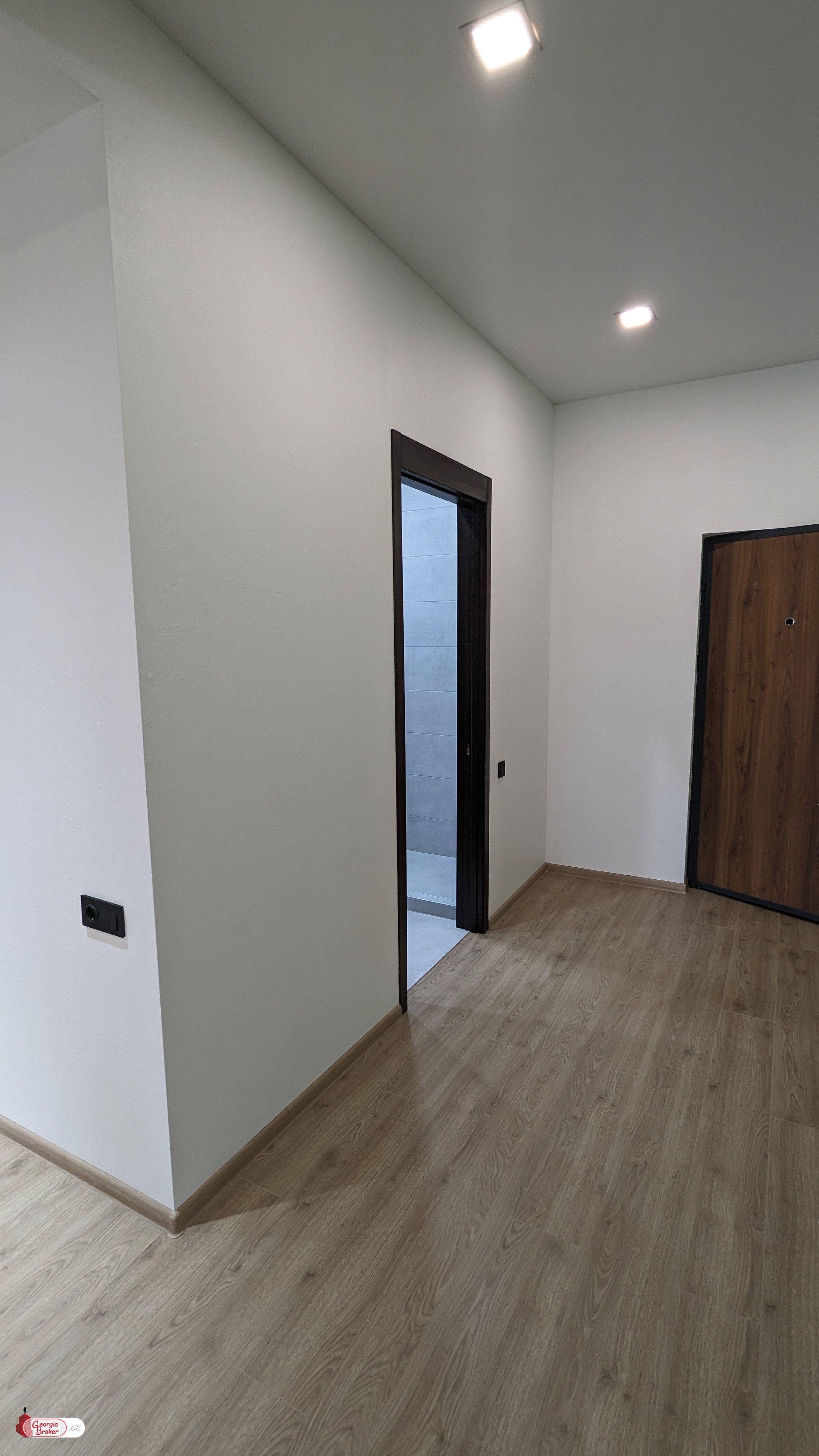 nearly repaired 2-room apartment for sale