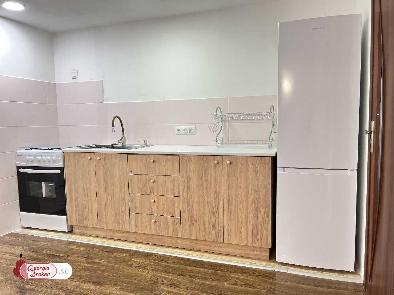 продается квартира с новым ремонтом 2-комнаты