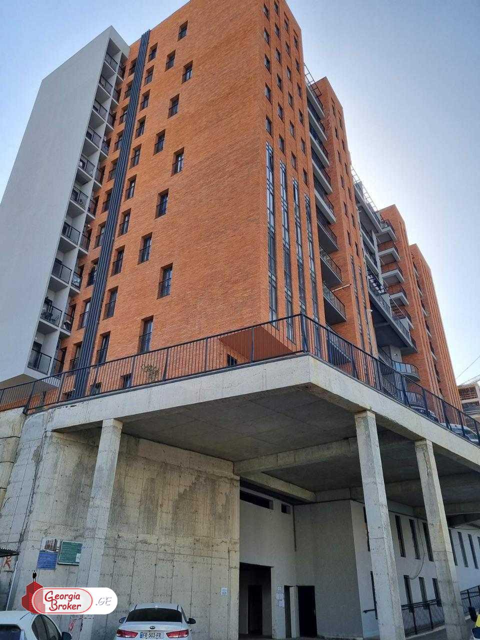 продается квартира с новым ремонтом 3-комнаты