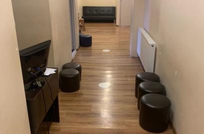 продается квартира с новым ремонтом 4-комнаты