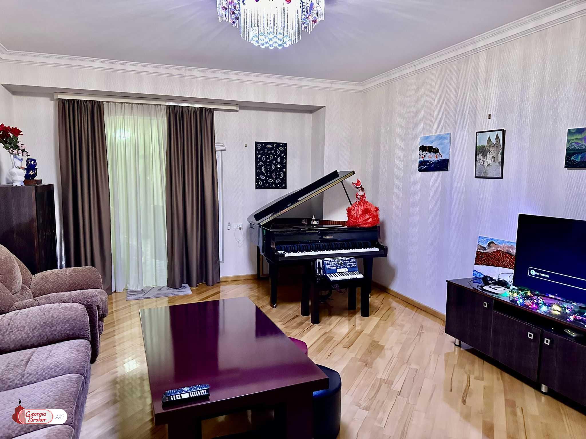 nearly repaired 3-room apartment for sale