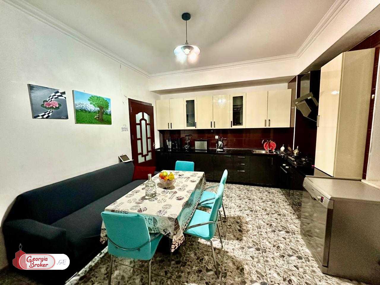 nearly repaired 3-room apartment for sale