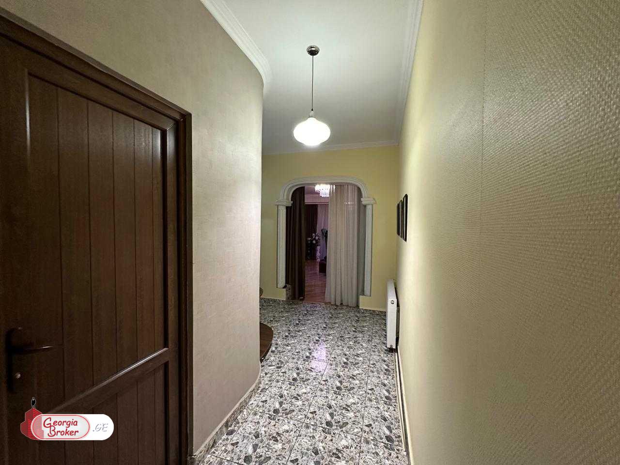 nearly repaired 3-room apartment for sale