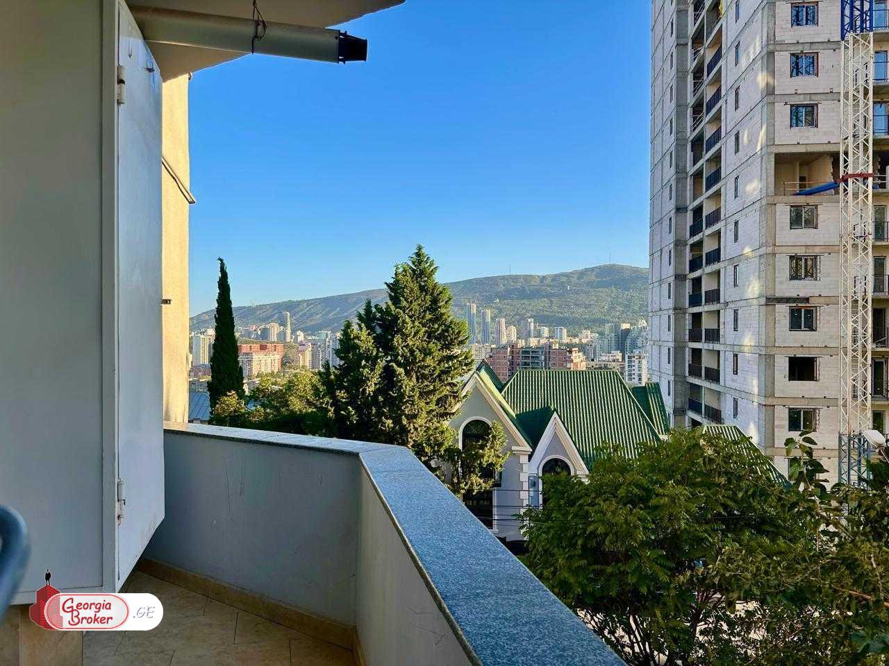 nearly repaired 3-room apartment for sale