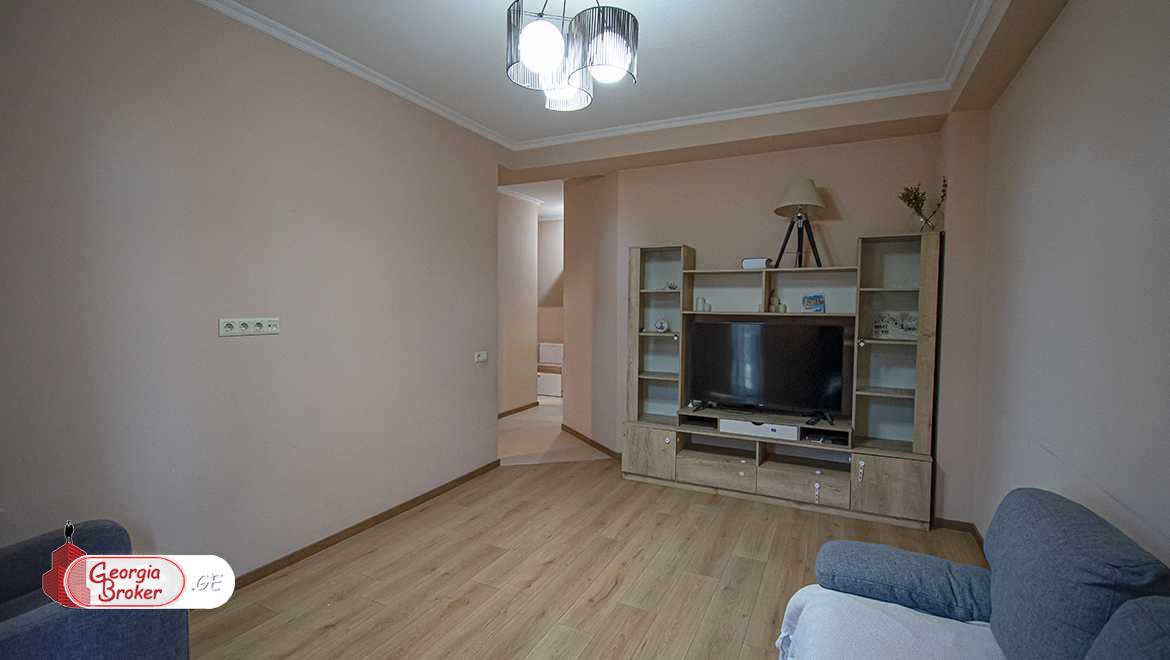 იყიდება ახალი გარემონტებული 2 ოთახიანი ბინა