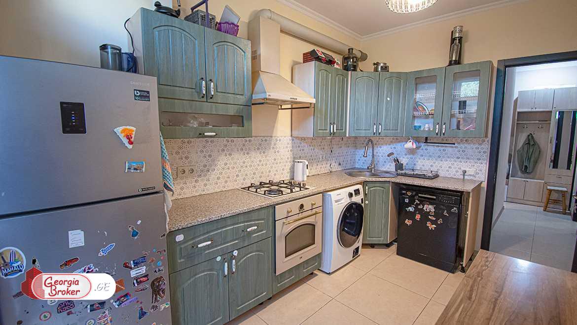 იყიდება ახალი გარემონტებული 2 ოთახიანი ბინა