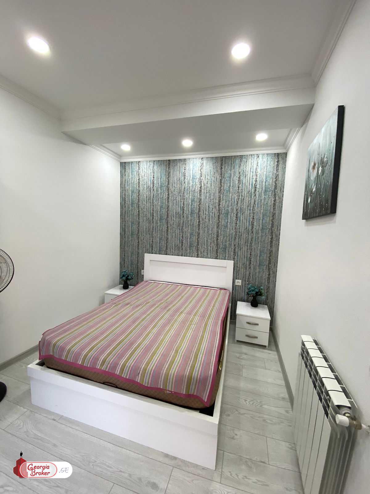 nearly repaired 2-room apartment for rent