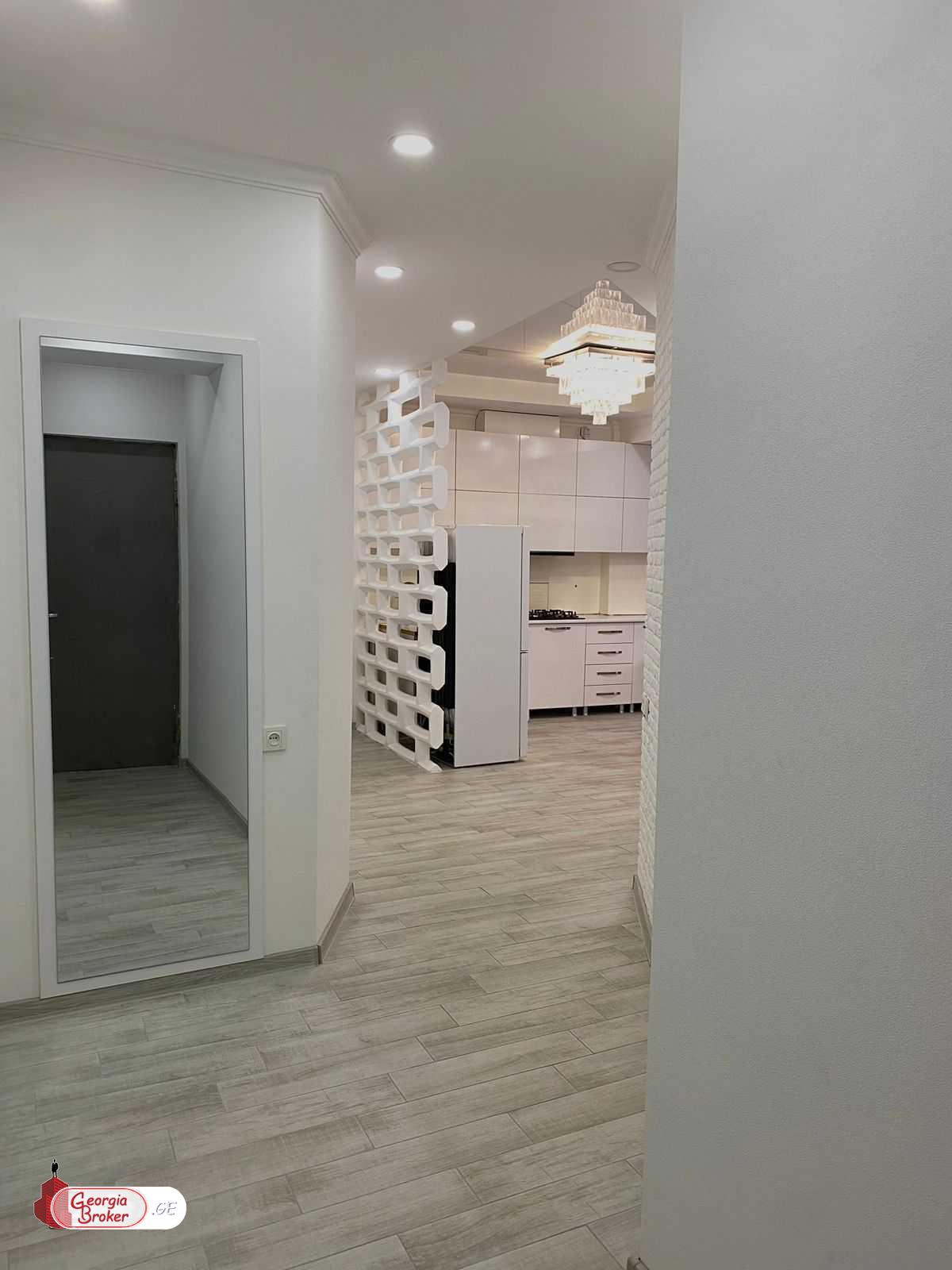 nearly repaired 2-room apartment for rent