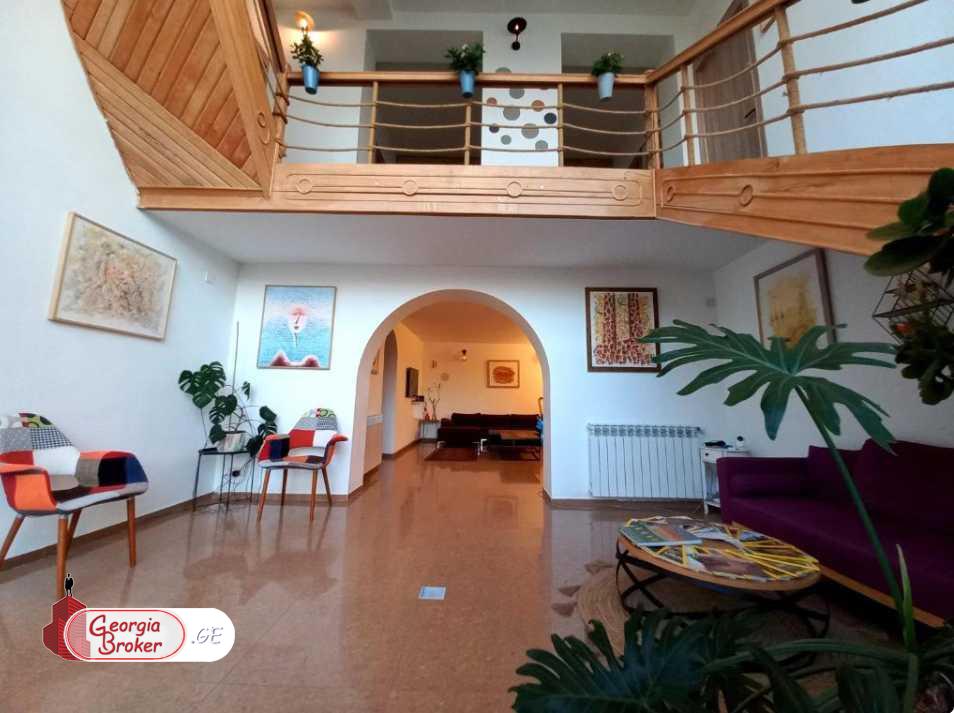 nearly repaired 7-room house for sale