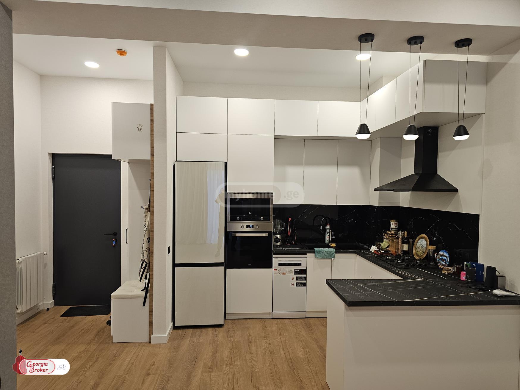 nearly repaired 2-room apartment for sale