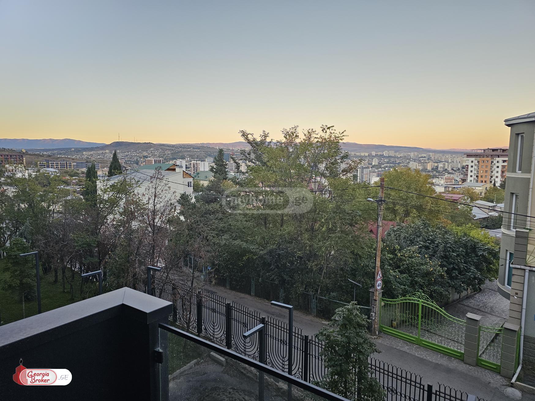 nearly repaired 2-room apartment for sale