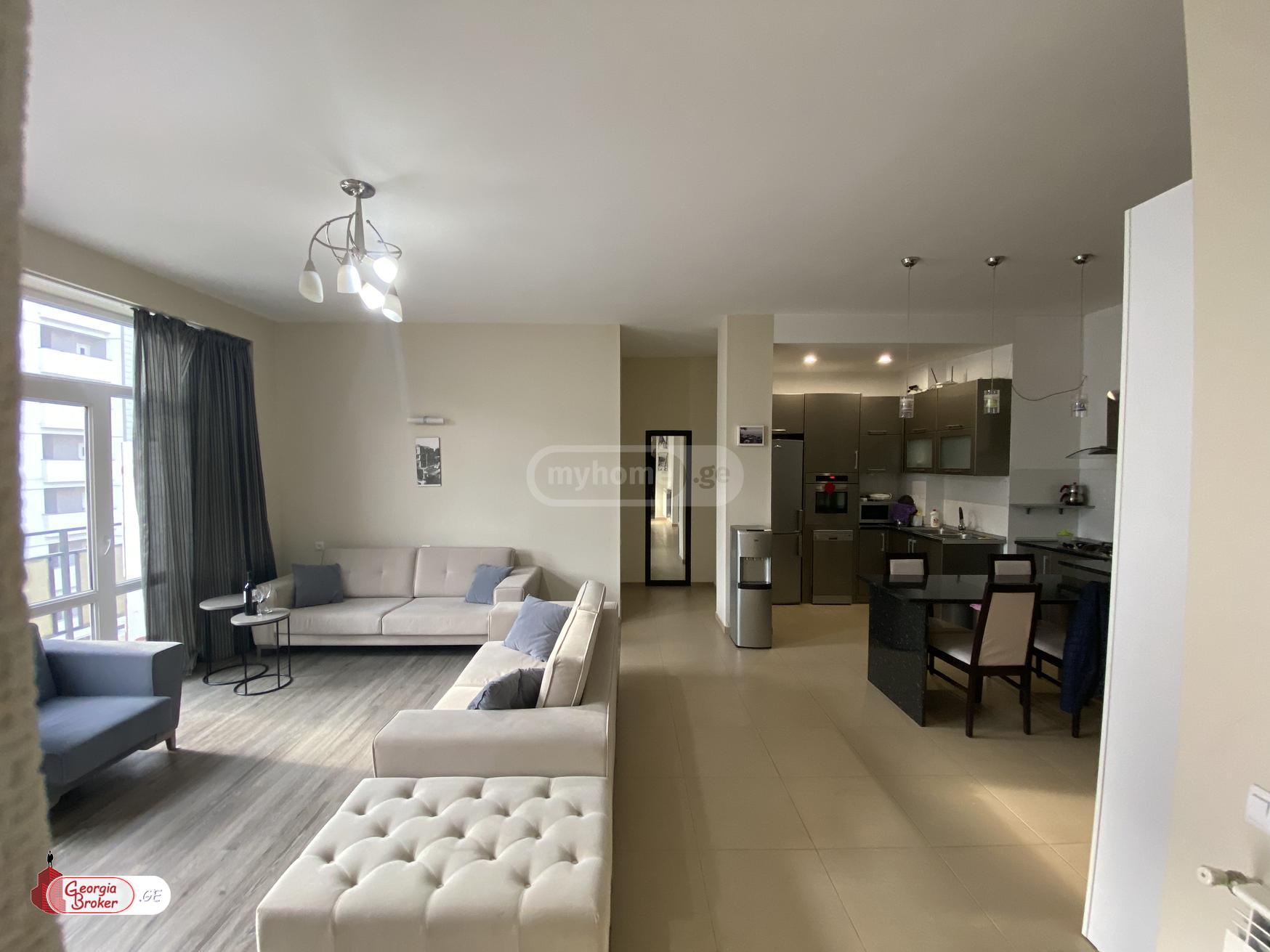 продается квартира с новым ремонтом 3-комнаты