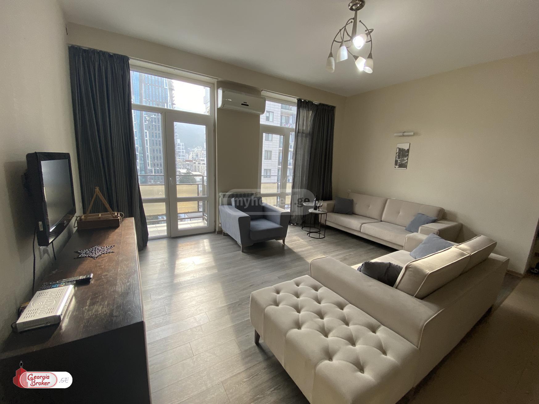 продается квартира с новым ремонтом 3-комнаты