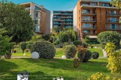 продается квартира с новым ремонтом 3-комнаты