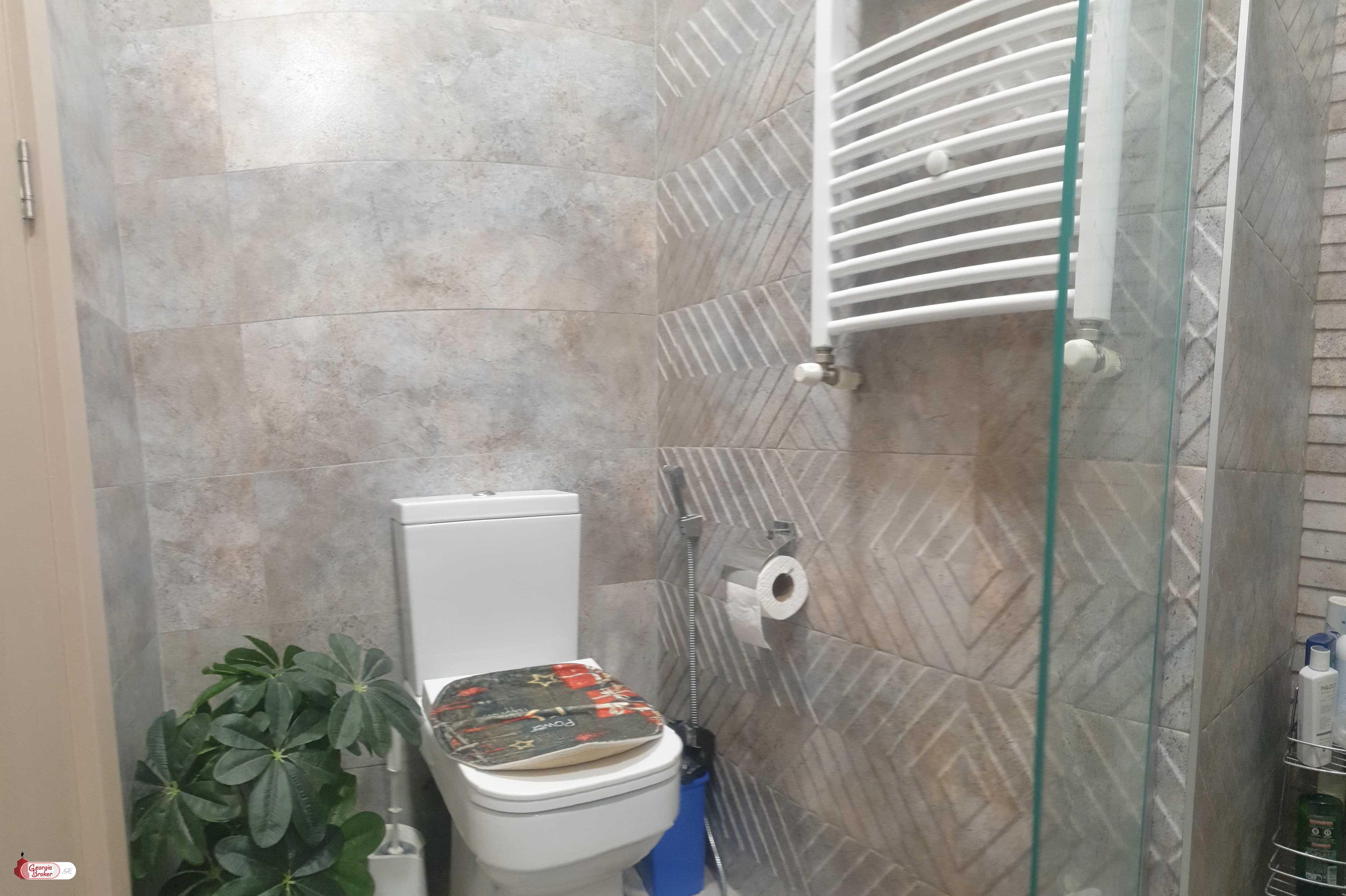 nearly repaired 3-room apartment for sale