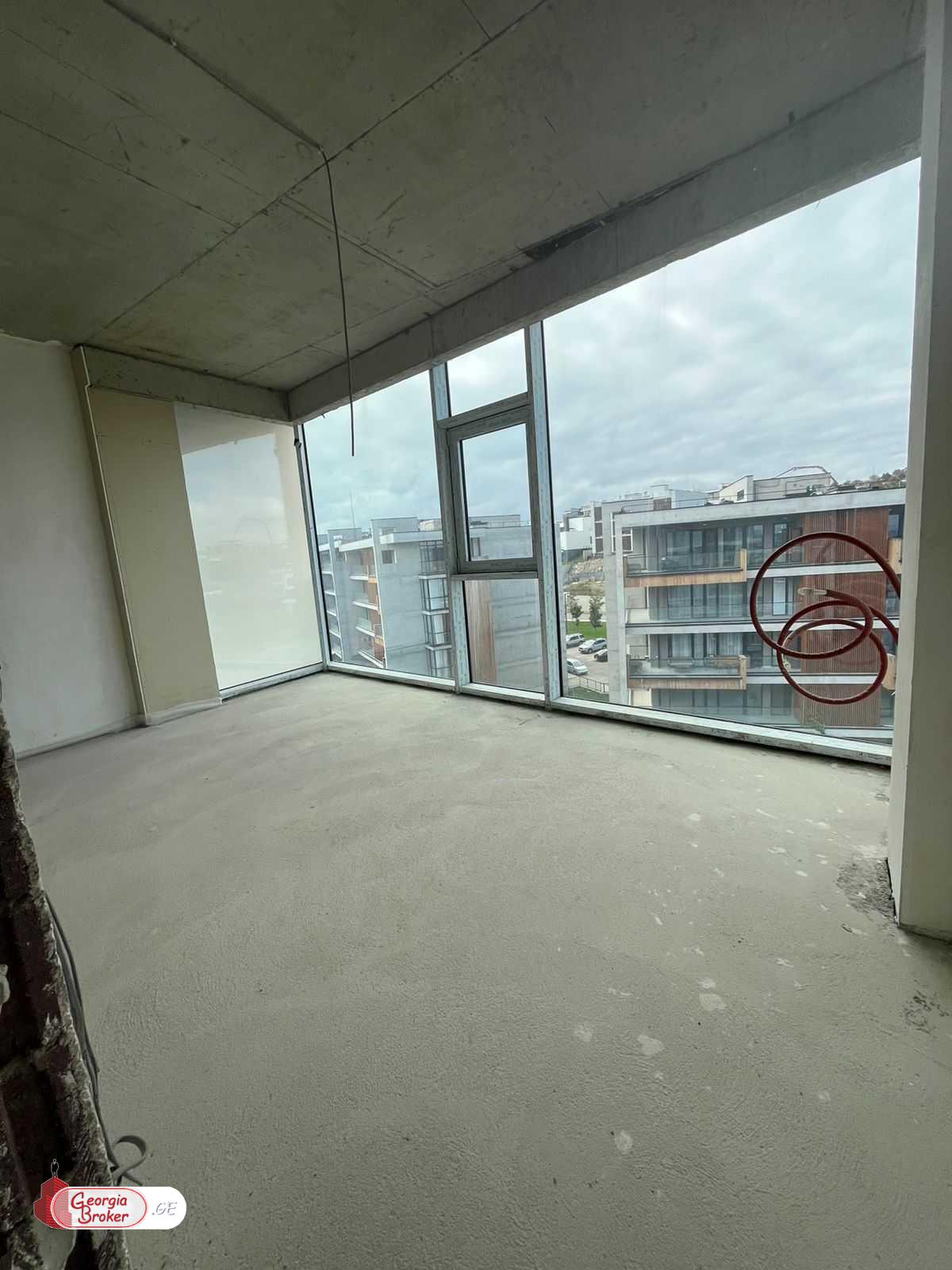 nearly repaired 5-room apartment for sale