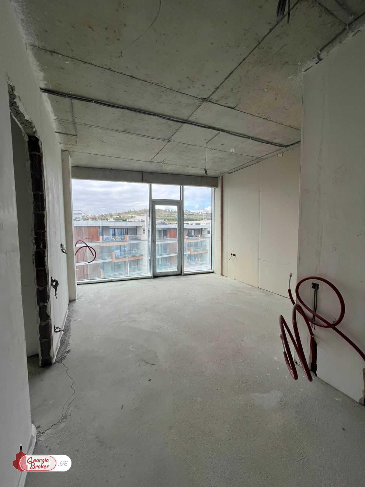 nearly repaired 5-room apartment for sale