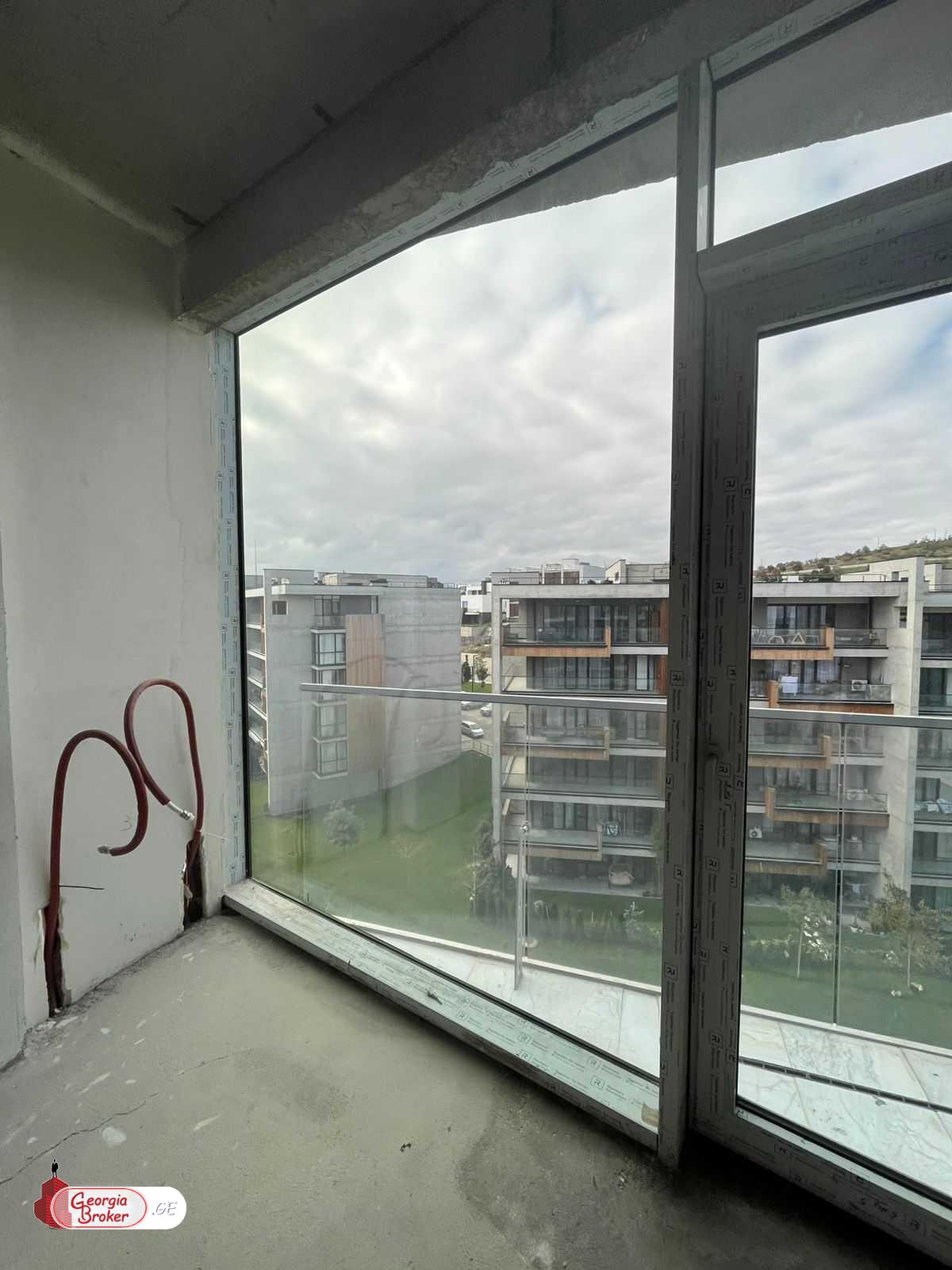 nearly repaired 5-room apartment for sale