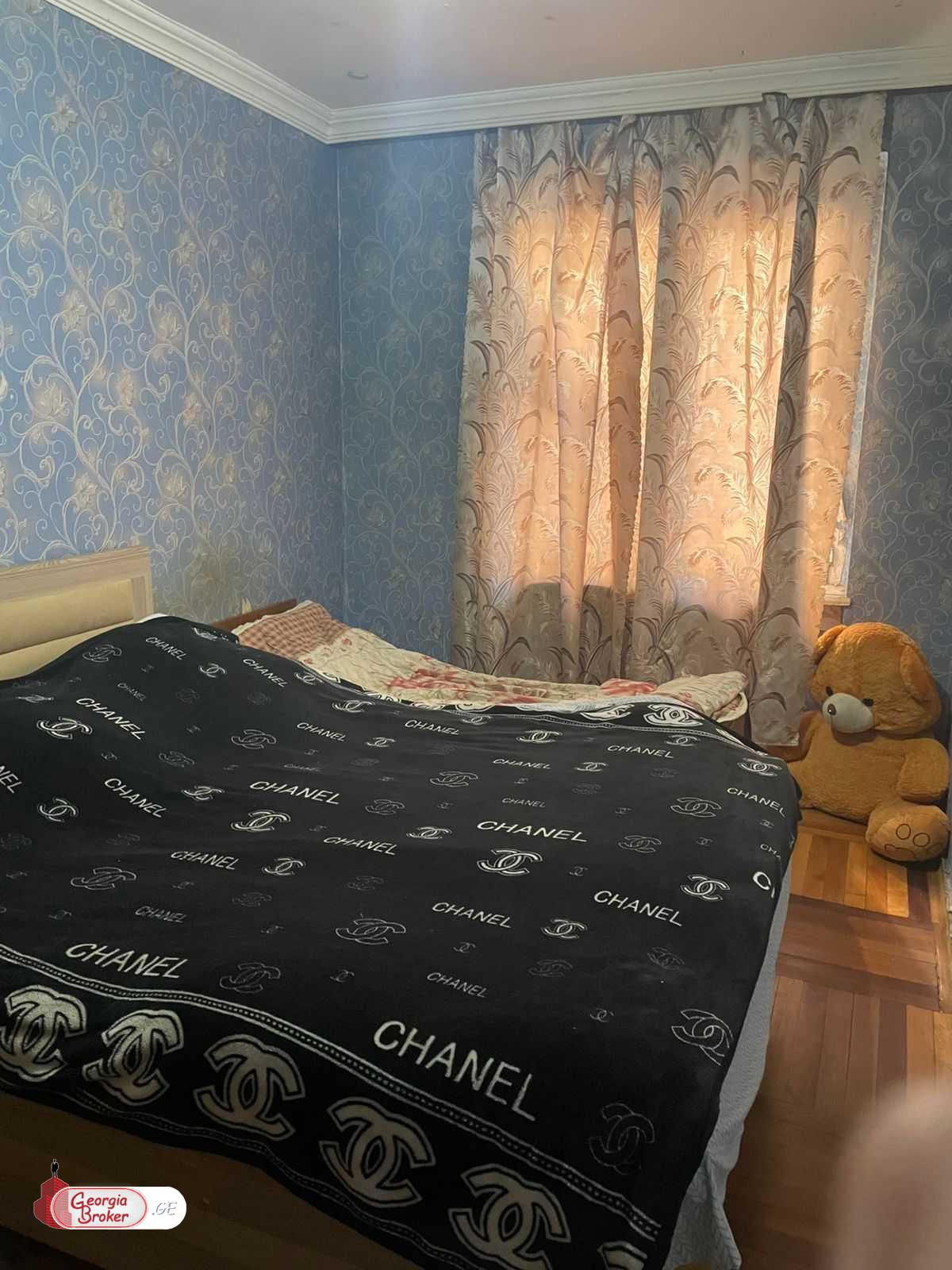 продается квартира с новым ремонтом 5-комнат