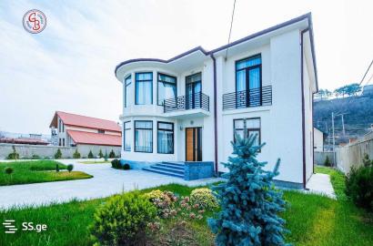 ქირავდება ახალი გარემონტებული 6 ოთახიანი სახლი