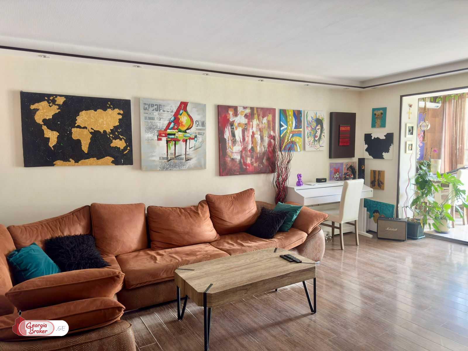 nearly repaired 3-room apartment for sale