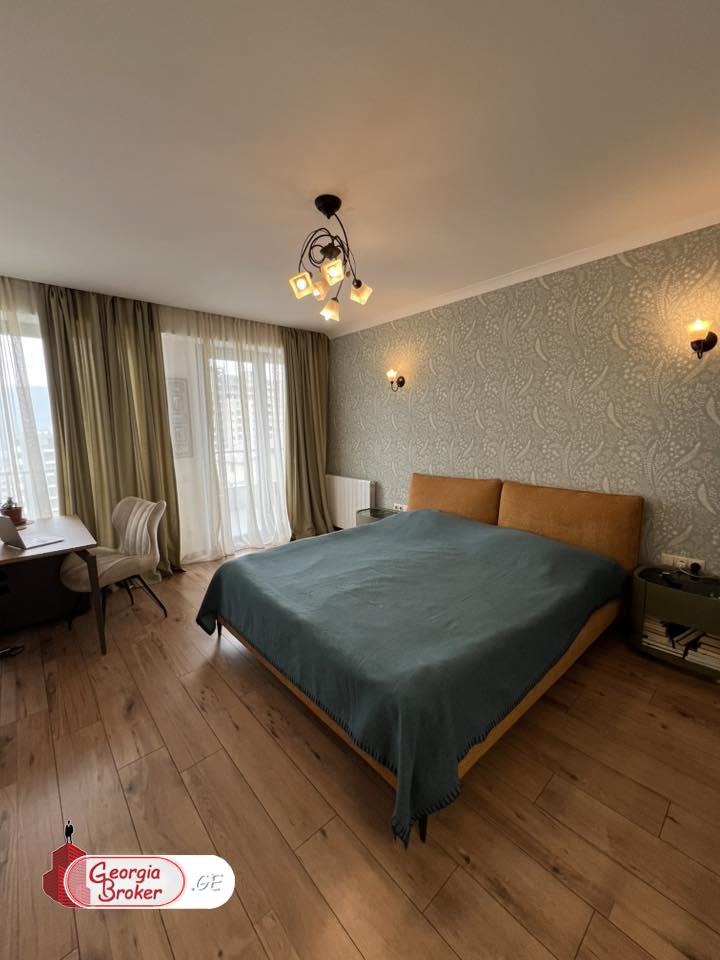 იყიდება ახალი გარემონტებული 4 ოთახიანი ბინა